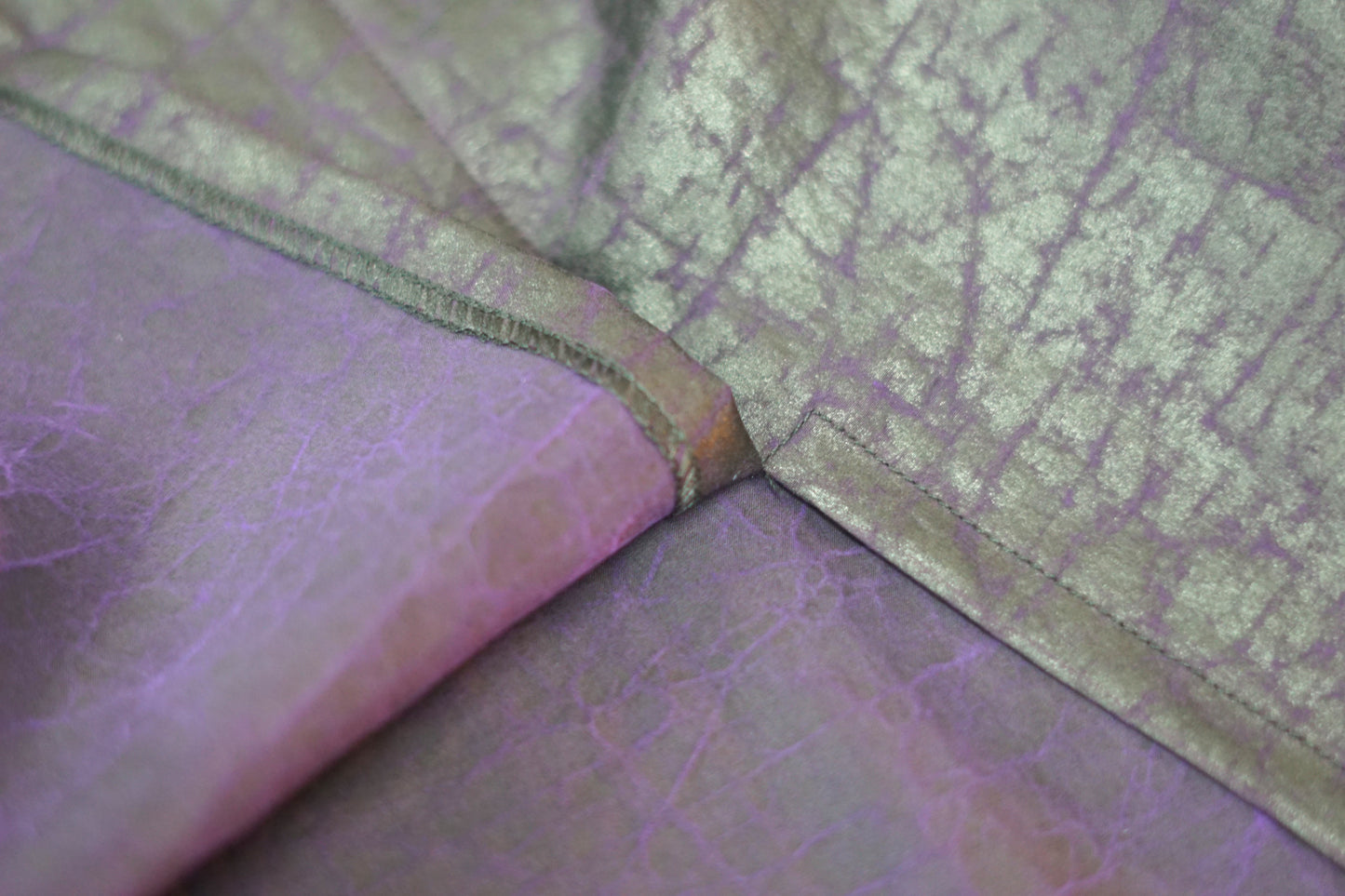 Elegant Purple Gambiered Guangdong Gauze Silk Dress | Cracked-Pattern Kaftan