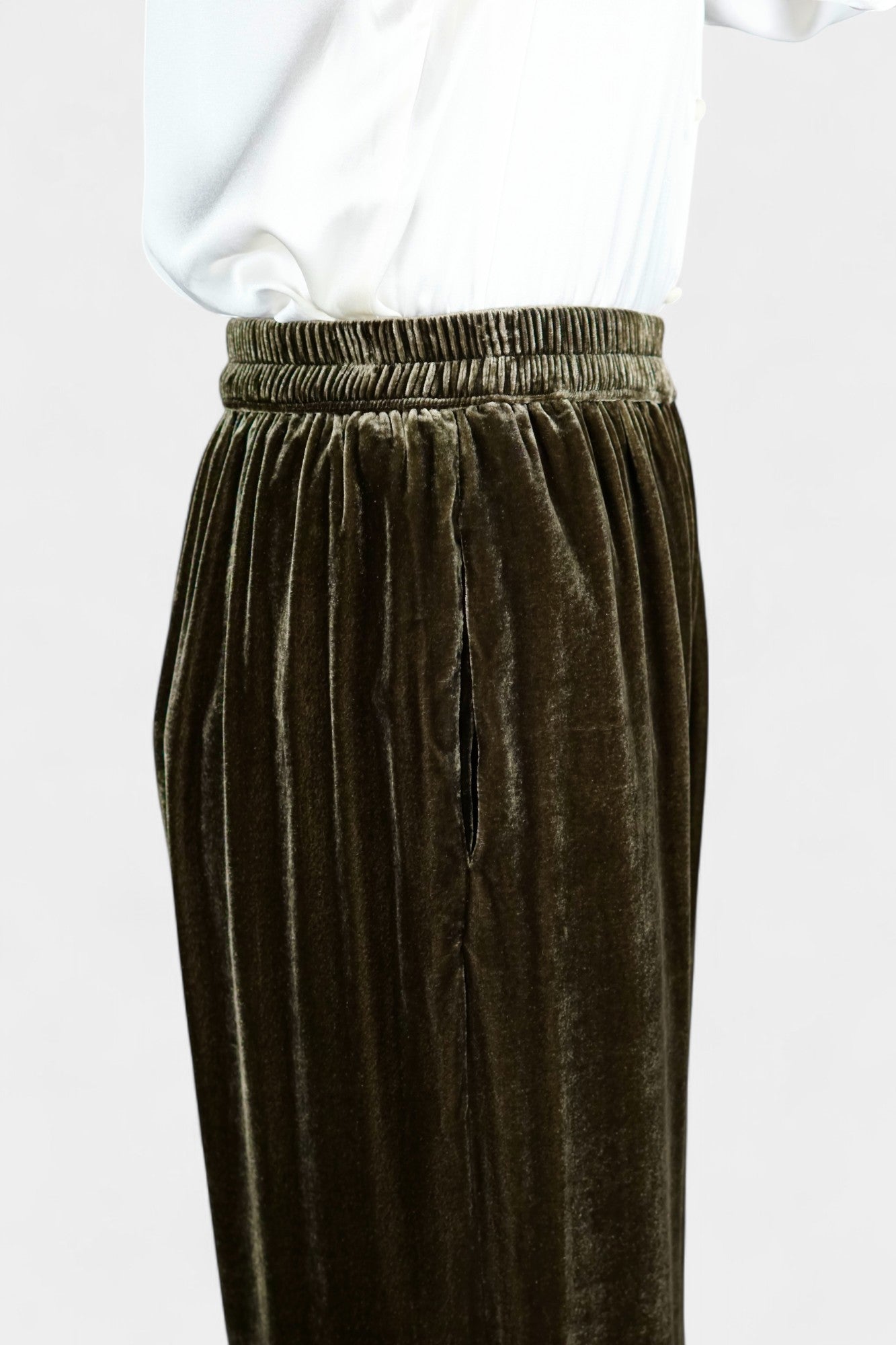 Silk Velvet Relaxed-Fit Trousers in Black & Khaki Green