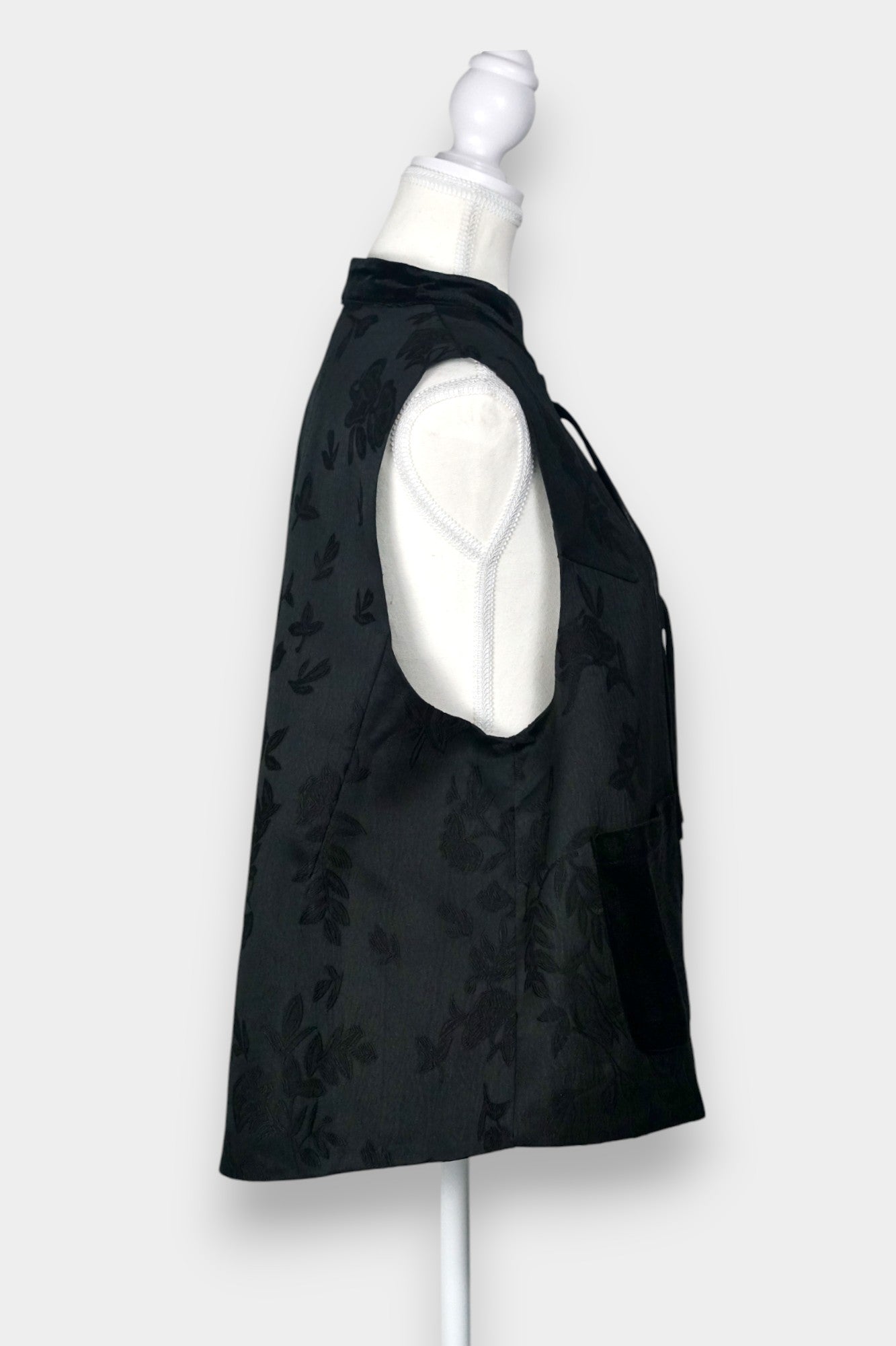Handcrafted Floral Song Dynasty Brocade Silk Vest | 100% Mulberry Silk Outerwear