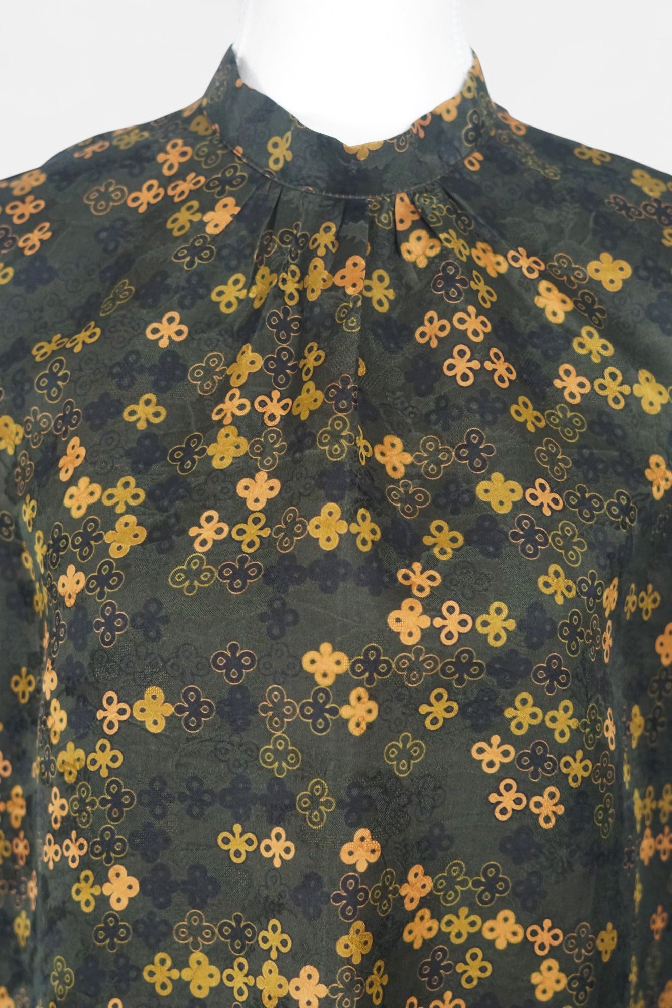 Gambiered Guangdong Gauze Silk Sleeveless Top | Geometric Jacquard