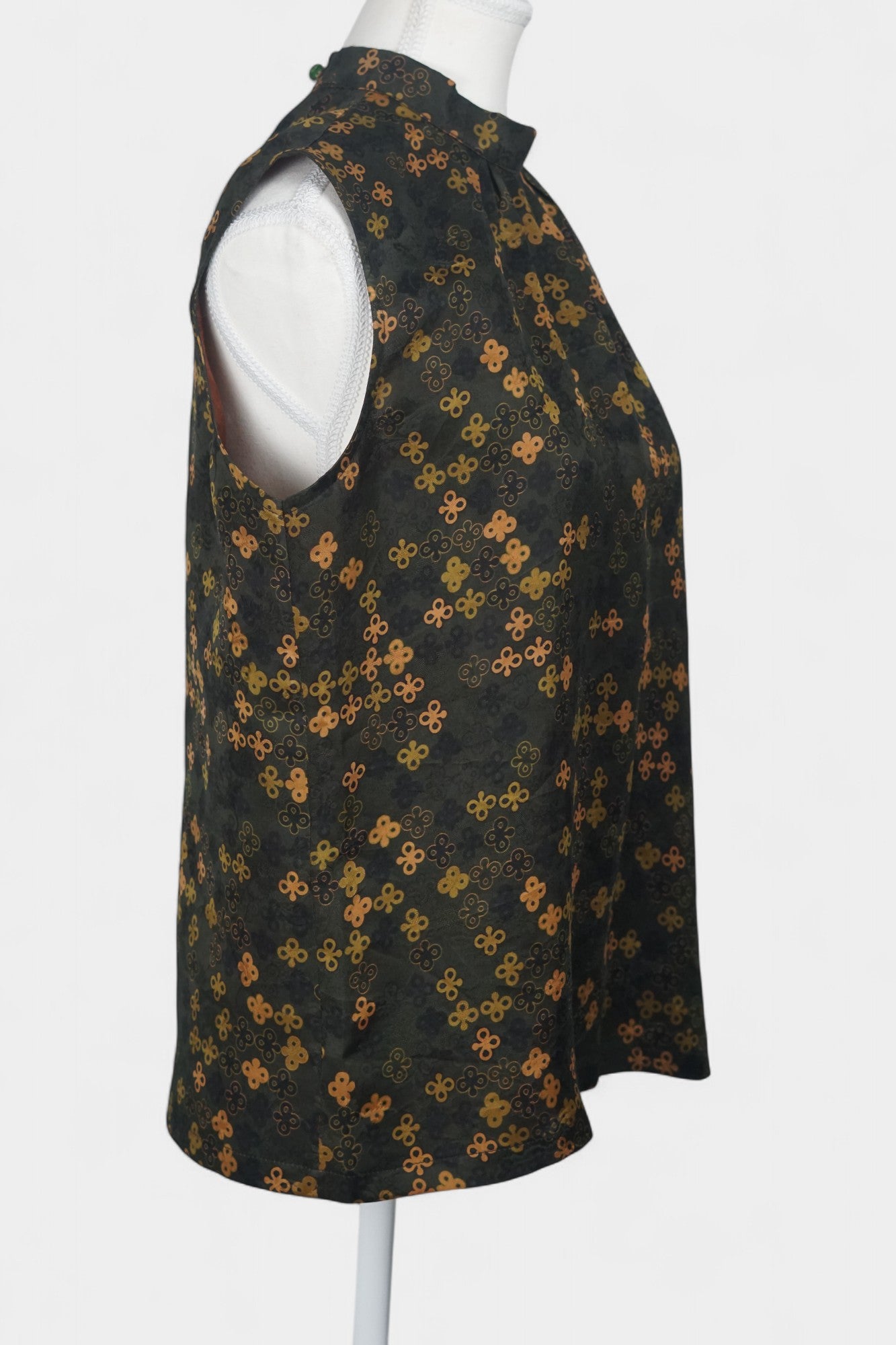 Gambiered Guangdong Gauze Silk Sleeveless Top | Geometric Jacquard