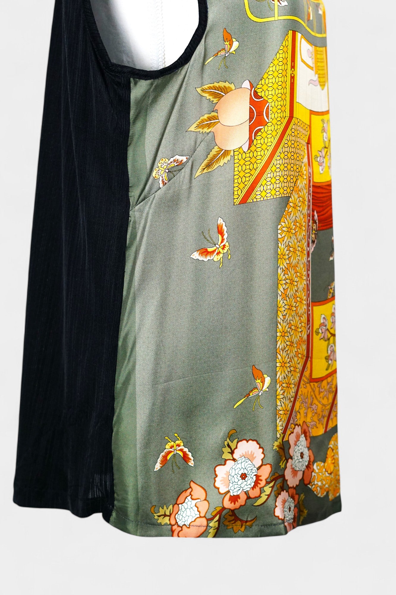 Handmade Mulberry Silk Sleeveless Top | Abstract Art Print