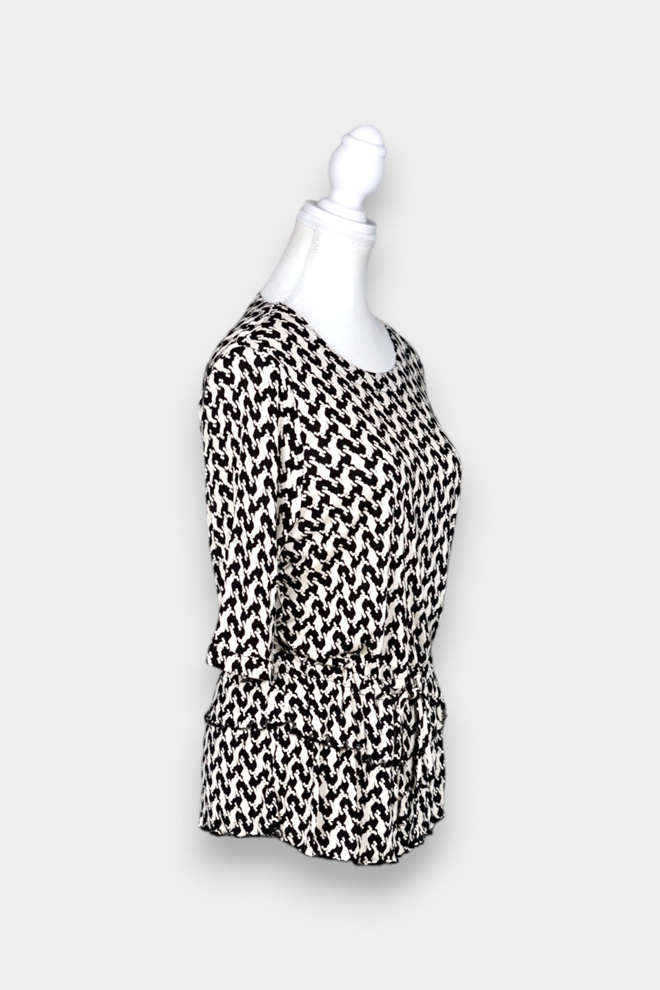Printed Blouse with Drawstring Waist | Black & White Zigzag