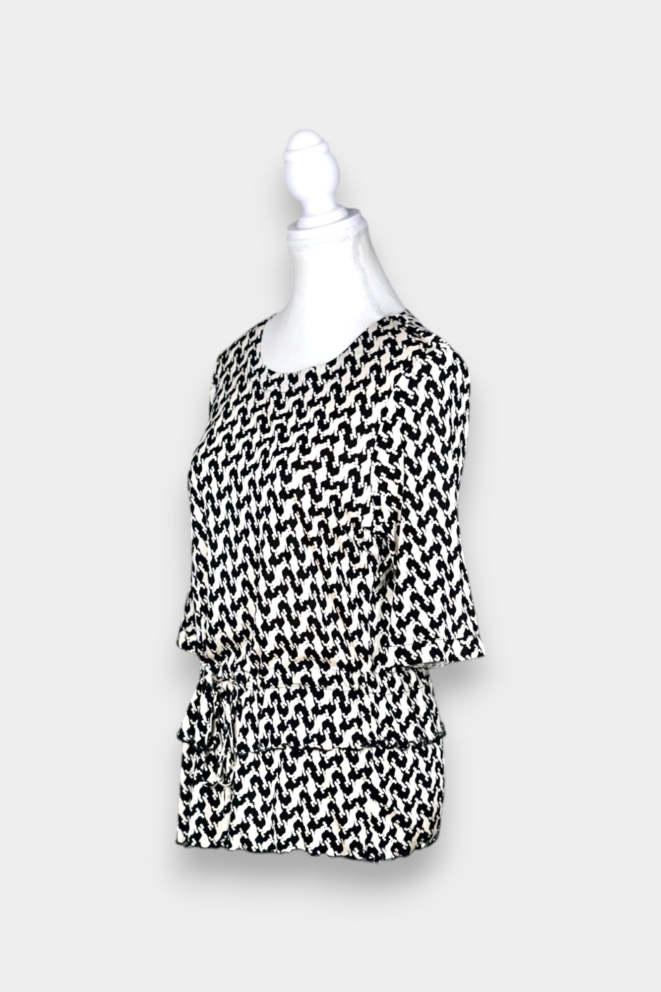 Printed Blouse with Drawstring Waist | Black & White Zigzag