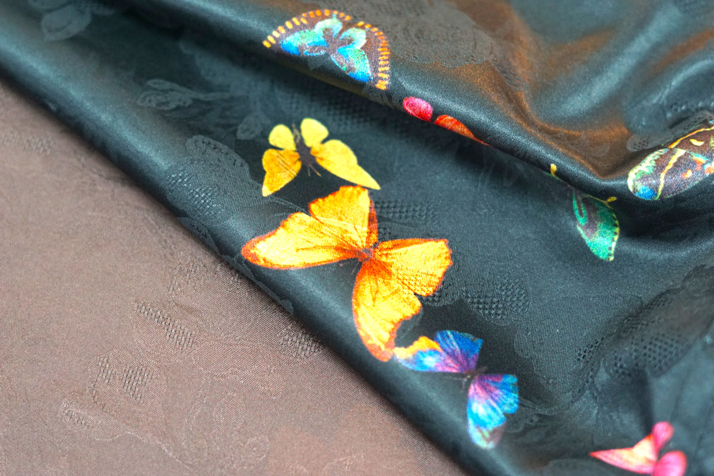 Gambiered Guangdong Gauze Silk Sleeveless Top | Butterfly Jacquard