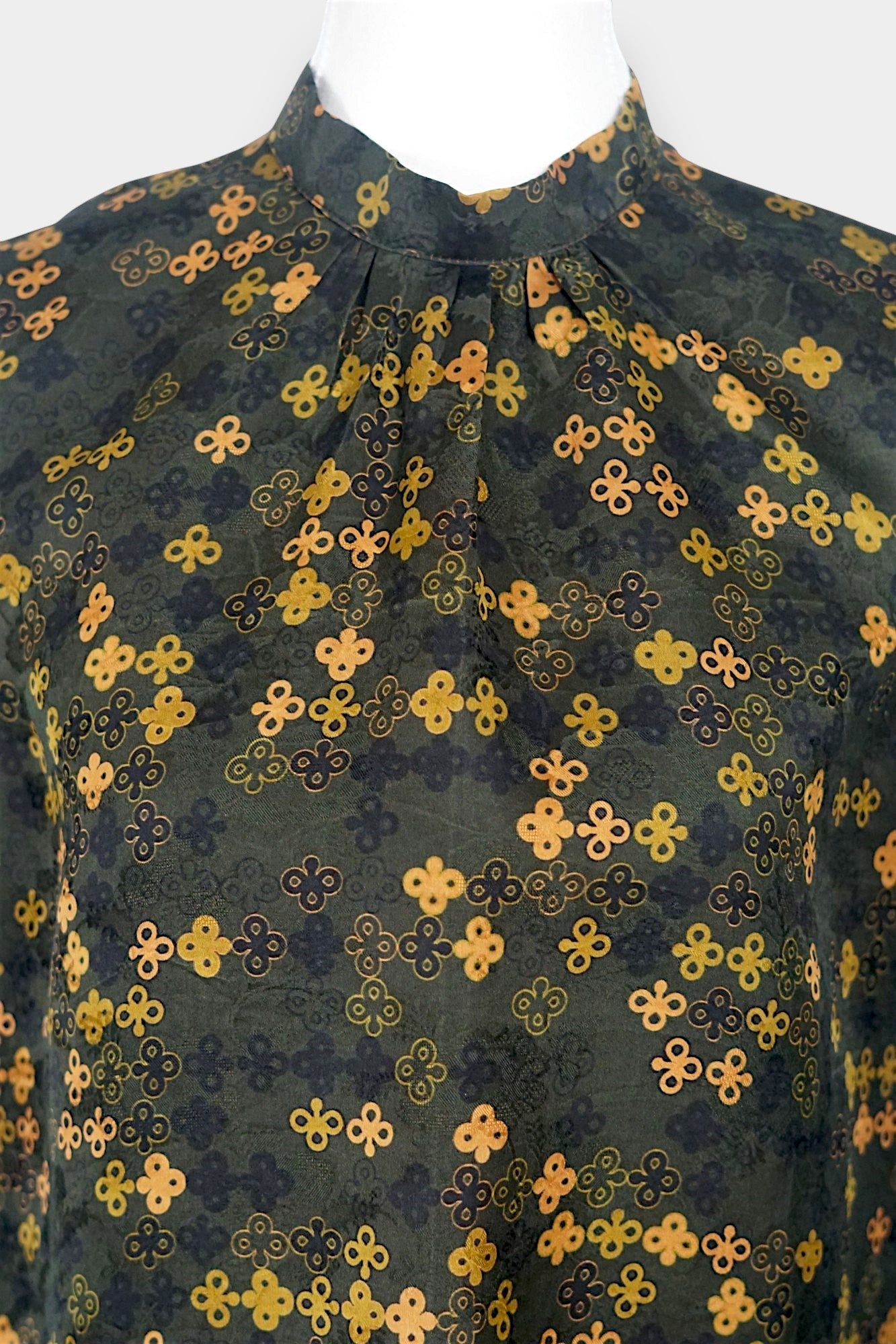 Gambiered Guangdong Gauze Silk Sleeveless Top | Geometric Jacquard