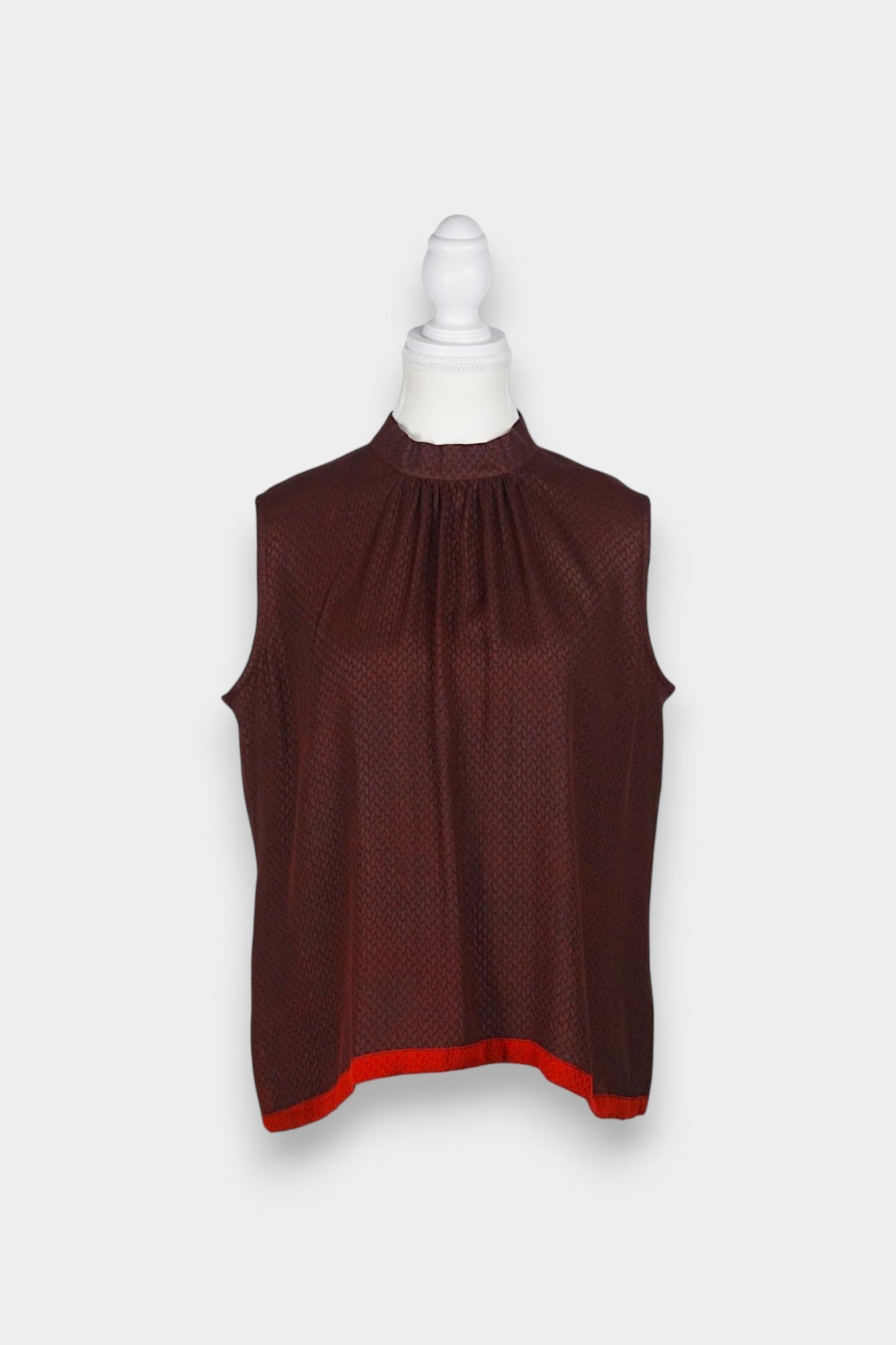 Handmade Gambiered Guangdong Gauze Silk Sleeveless Top | Burgundy