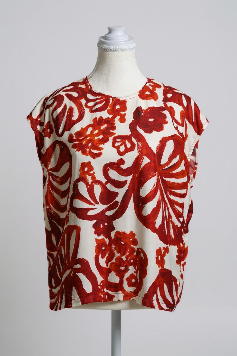 Bold Red Floral Mulberry Silk Sleeveless Top | Chic Silk Blouse