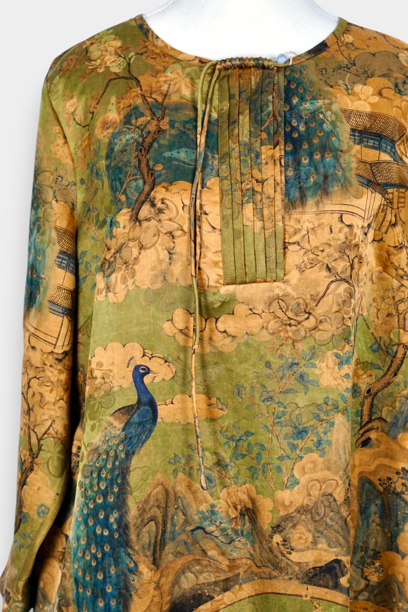 Gambiered Guangdong Gauze Silk Dress | Peacock Garden Print