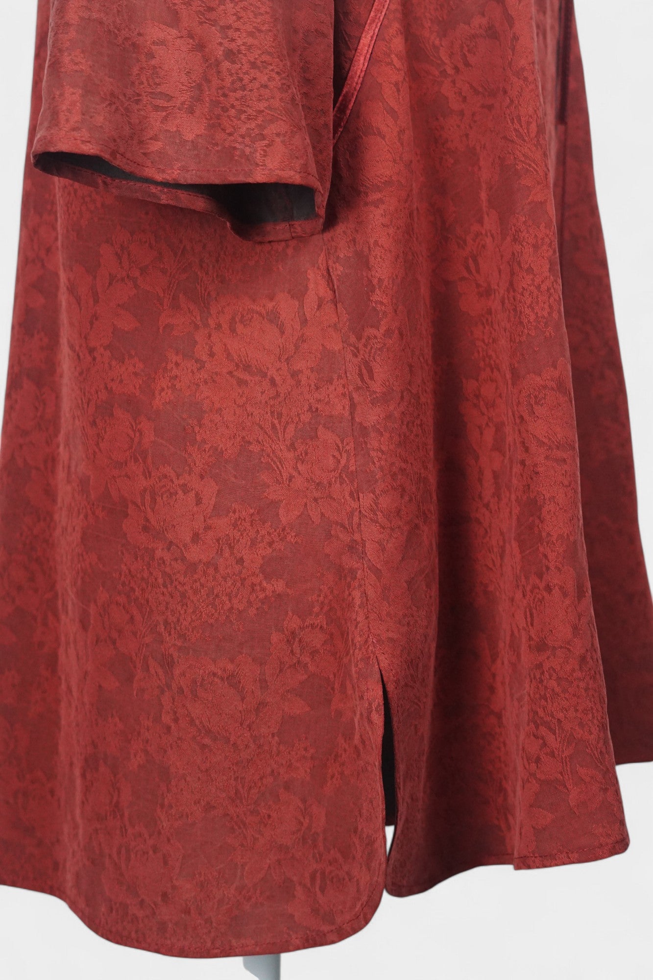 Elegant Red Jacquard Gambiered Guangdong Gauze Silk Top | Tie-Neck Blouse