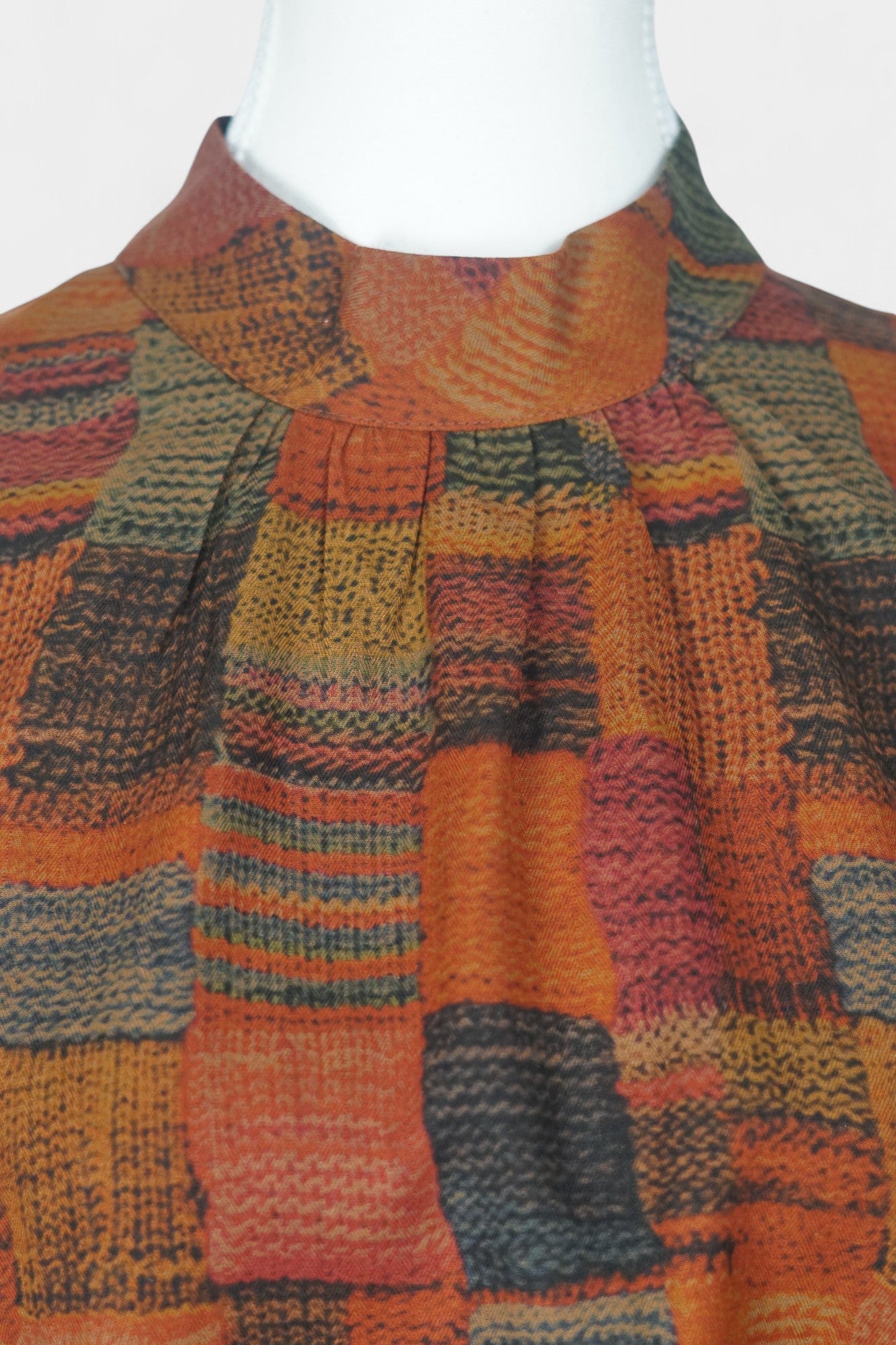 Handcrafted Gambiered Guangdong Gauze Silk Vest | Brown Outerwear