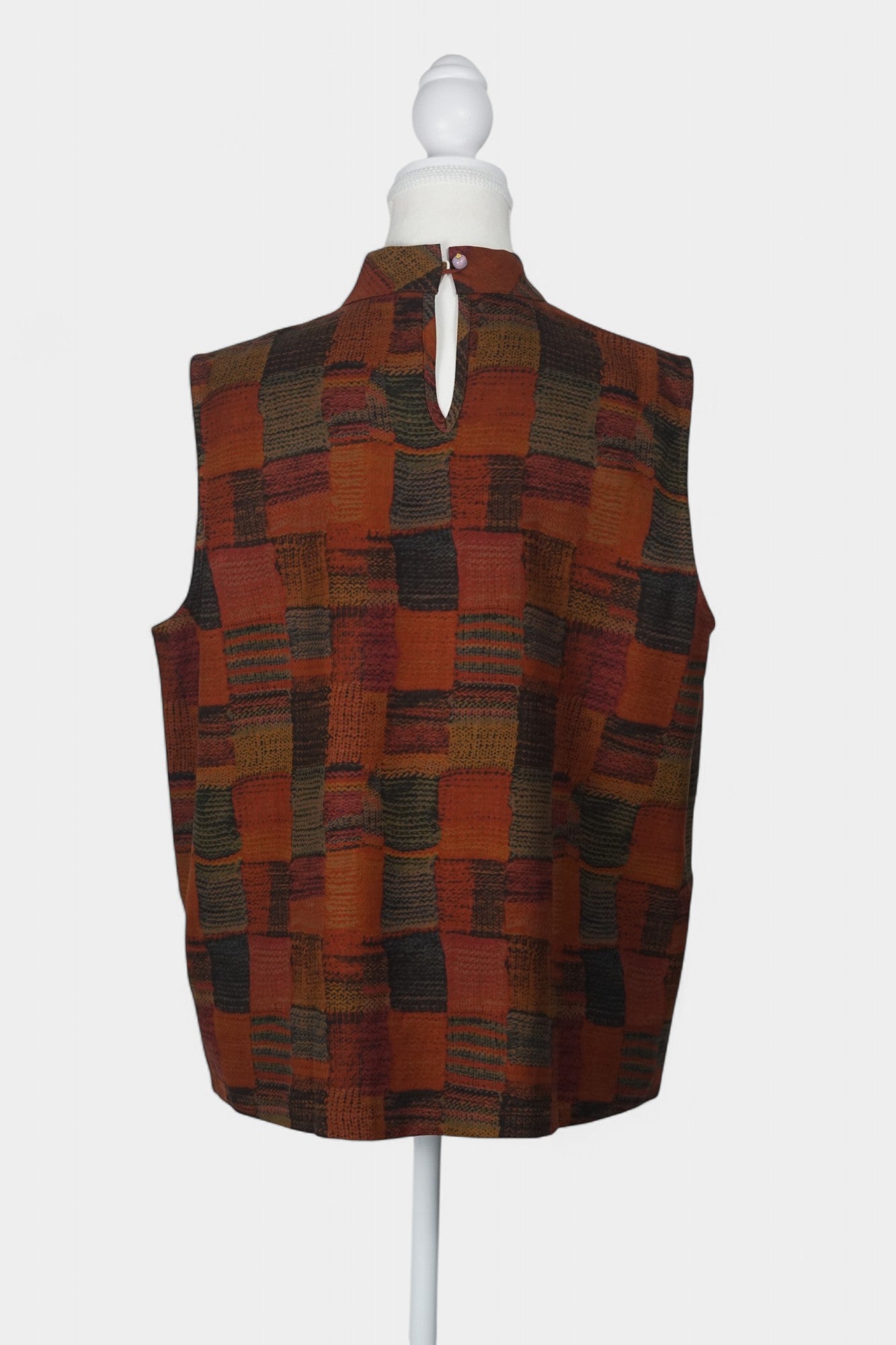 Handcrafted Gambiered Guangdong Gauze Silk Vest | Brown Outerwear
