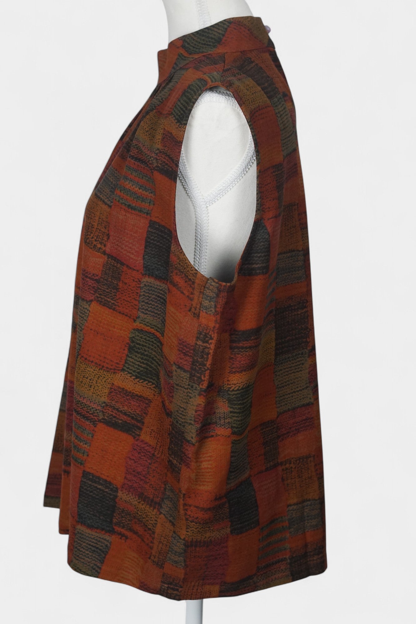 Handcrafted Gambiered Guangdong Gauze Silk Vest | Brown Outerwear