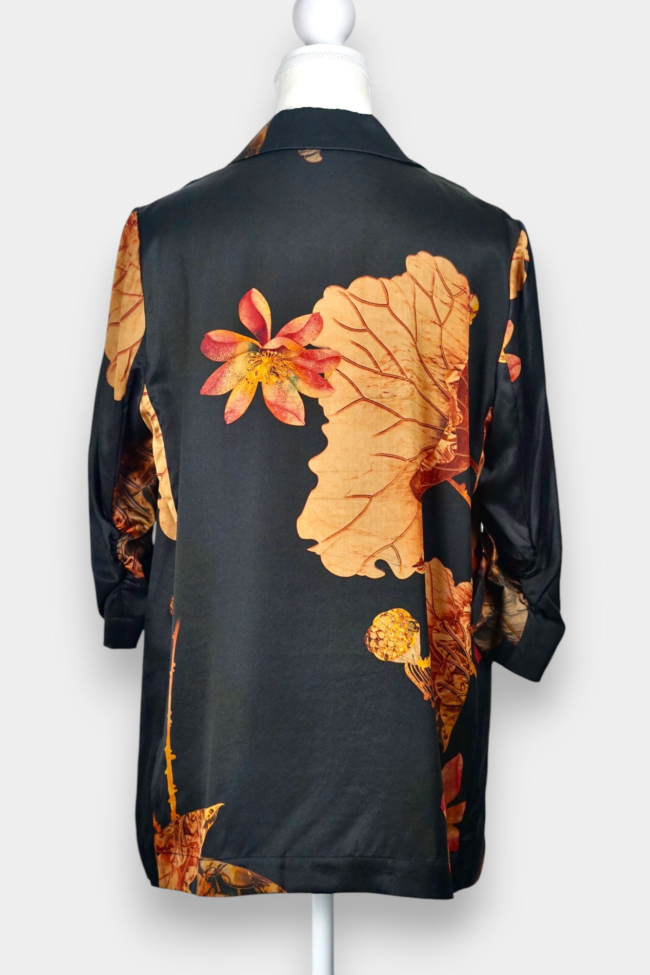 Gambiered Guangdong Gauze Silk Blazer | Earthy Leaf Print