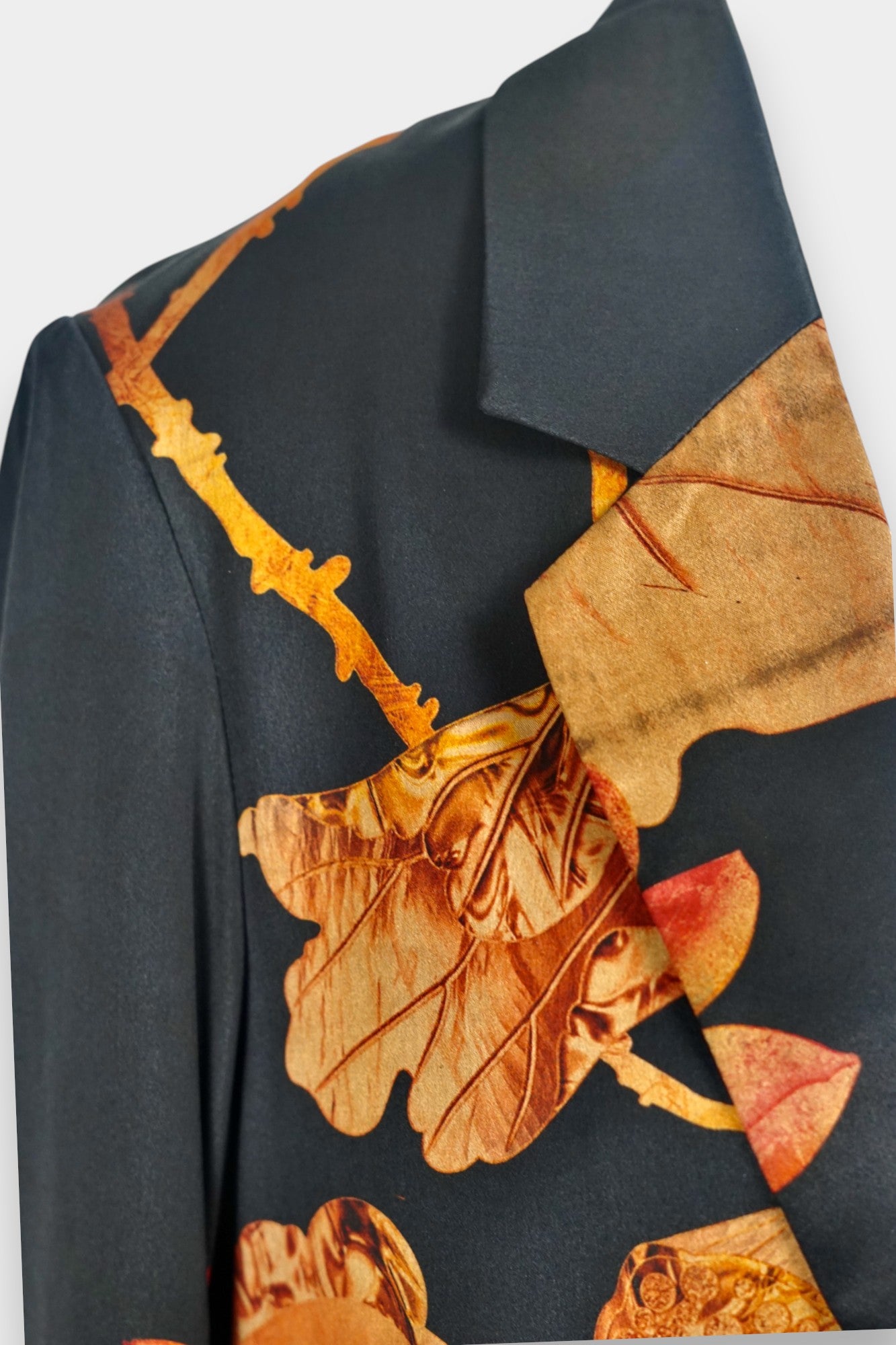 Gambiered Guangdong Gauze Silk Blazer | Earthy Leaf Print