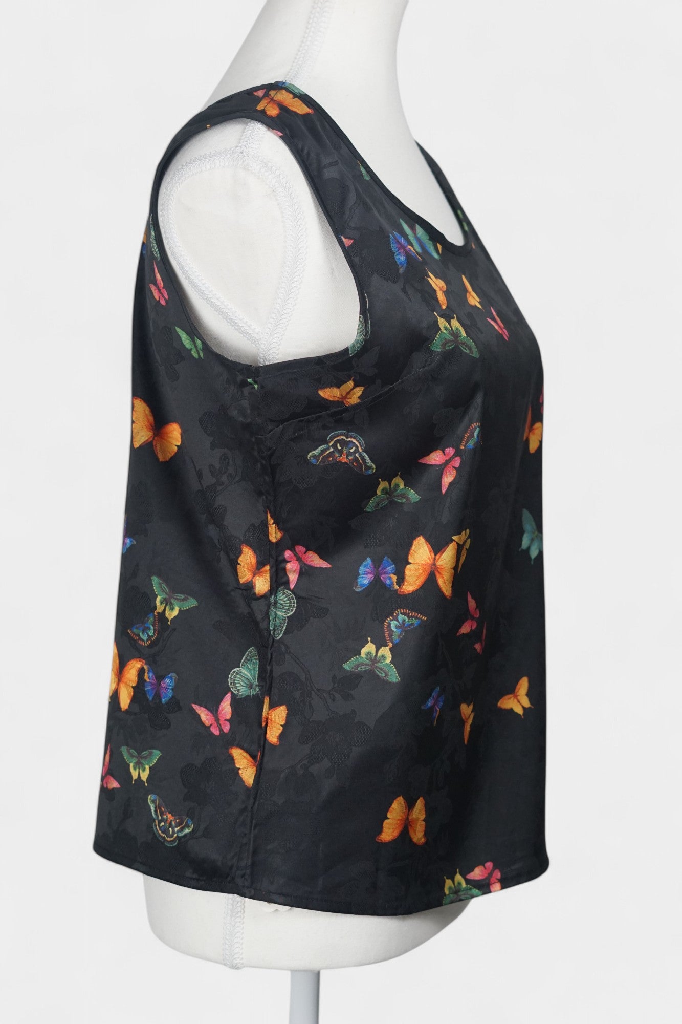 Gambiered Guangdong Gauze Silk Sleeveless Top | Butterfly Jacquard
