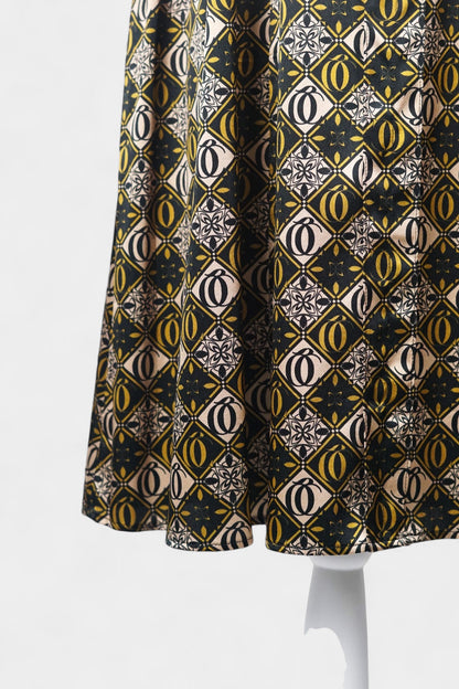 Mulberry Silk Geometric Print Dress | Short-Sleeve