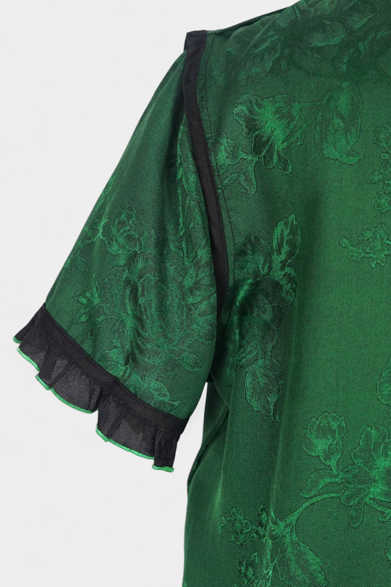 Handmade Mulberry Silk Reversible Top | Green & Black Huaro Weave