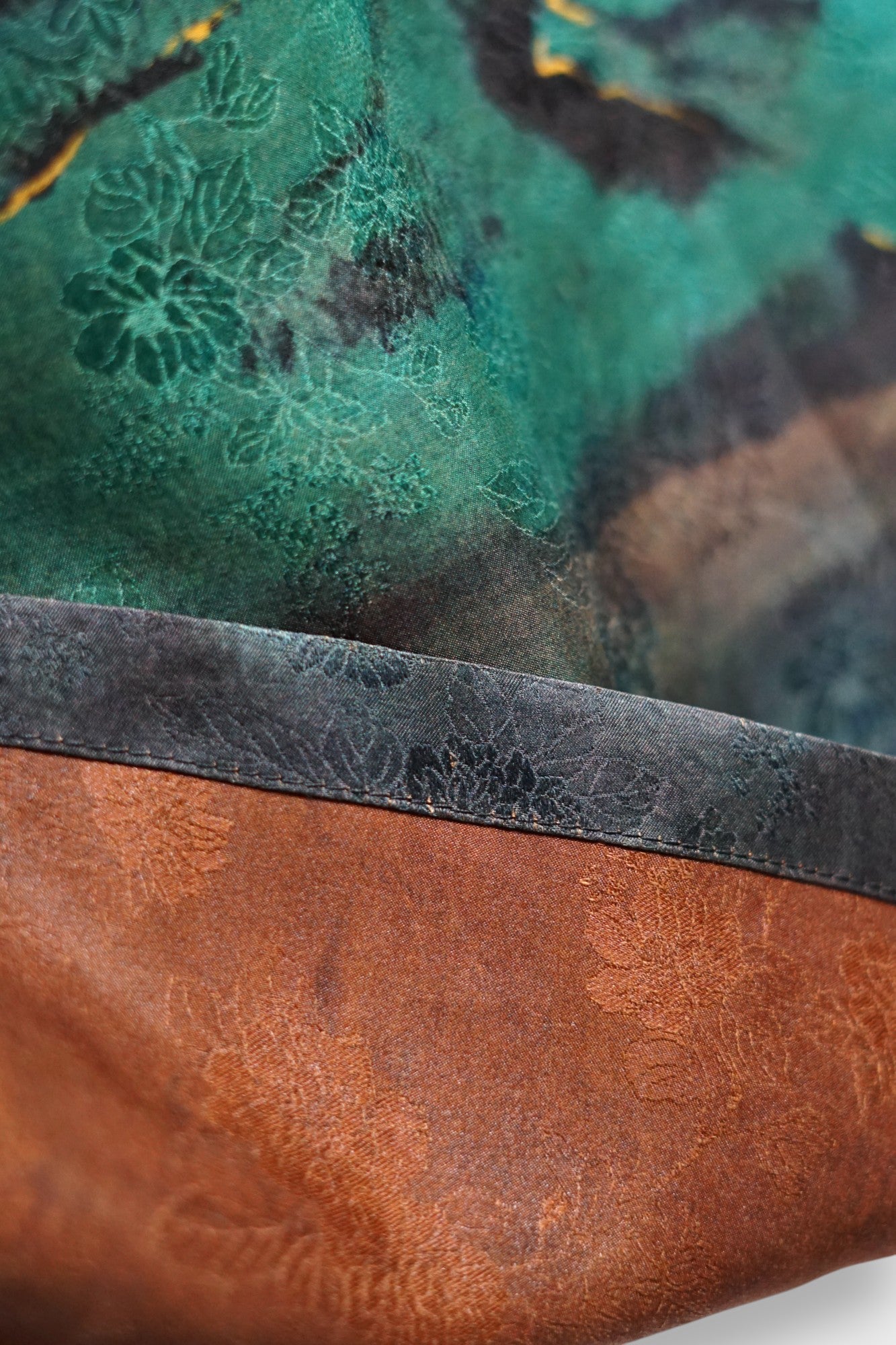 Handmade Gambiered Guangdong Gauze Silk Top | Abstract Print