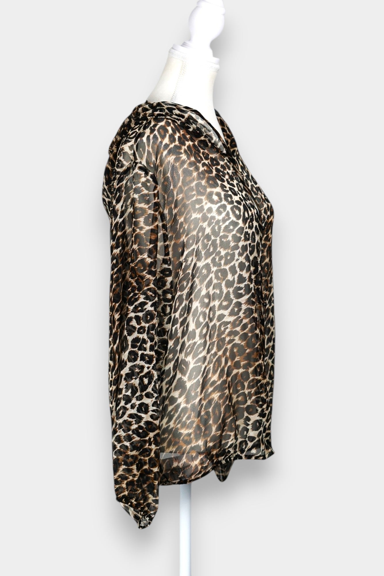 Handcrafted Leopard Print Mulberry Silk Outwear