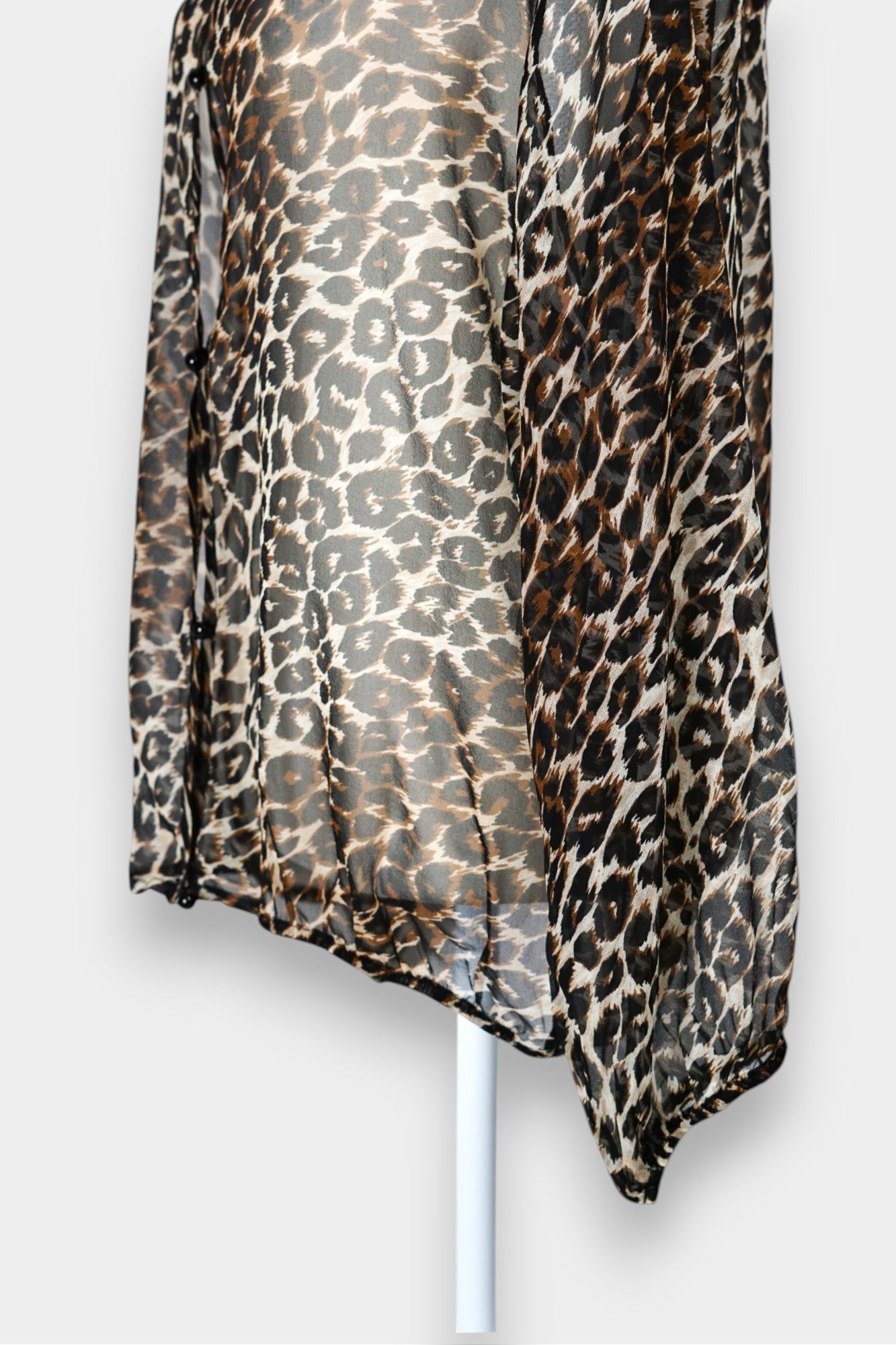 Handcrafted Leopard Print Mulberry Silk Outwear