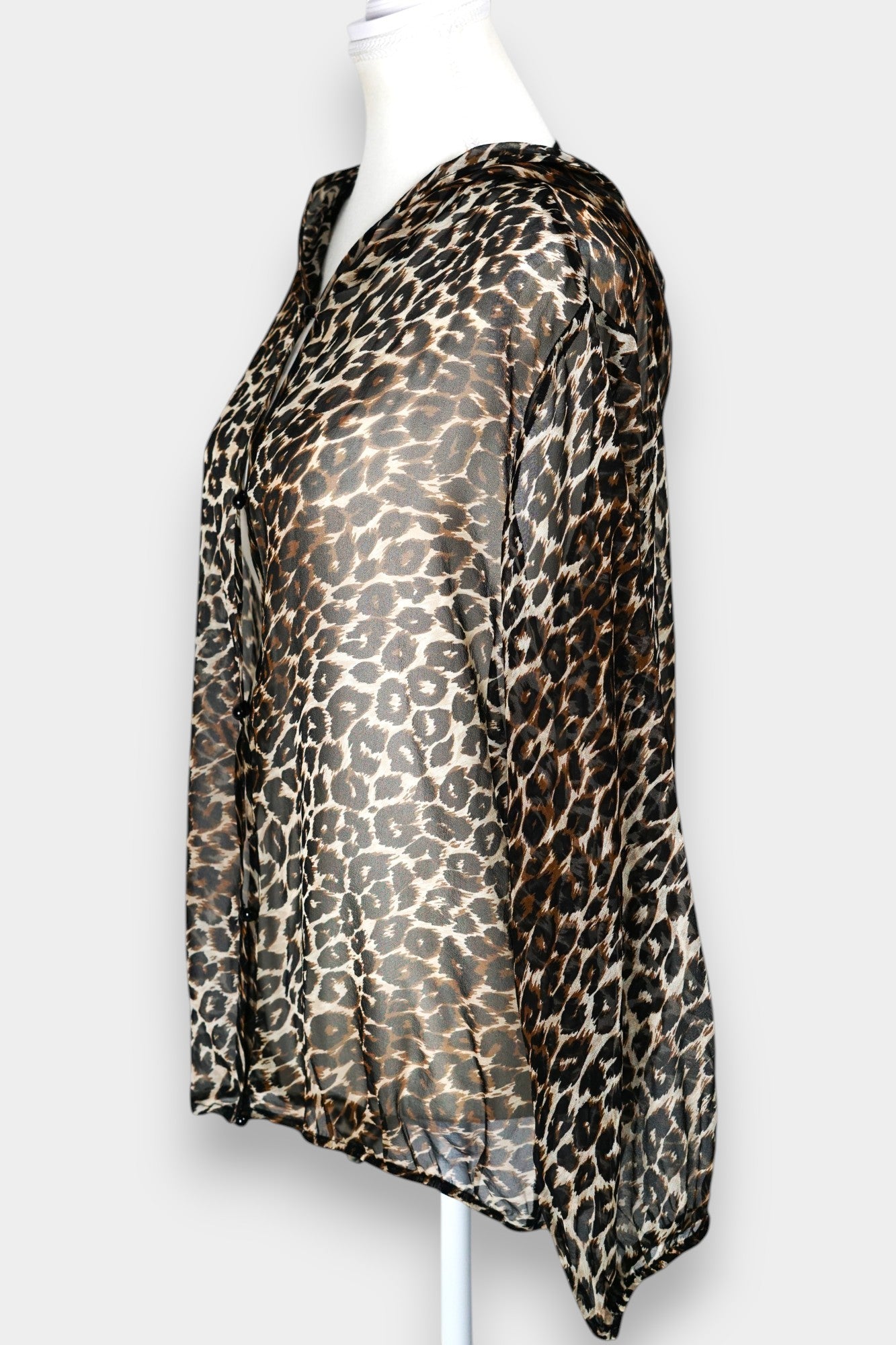 Handcrafted Leopard Print Mulberry Silk Outwear