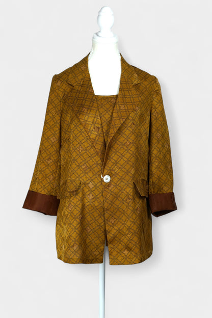 Gambiered Gauze Silk Blazer & Camisole Set | Gold Geometric Print