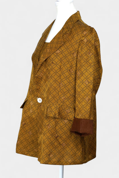 Gambiered Gauze Silk Blazer & Camisole Set | Gold Geometric Print