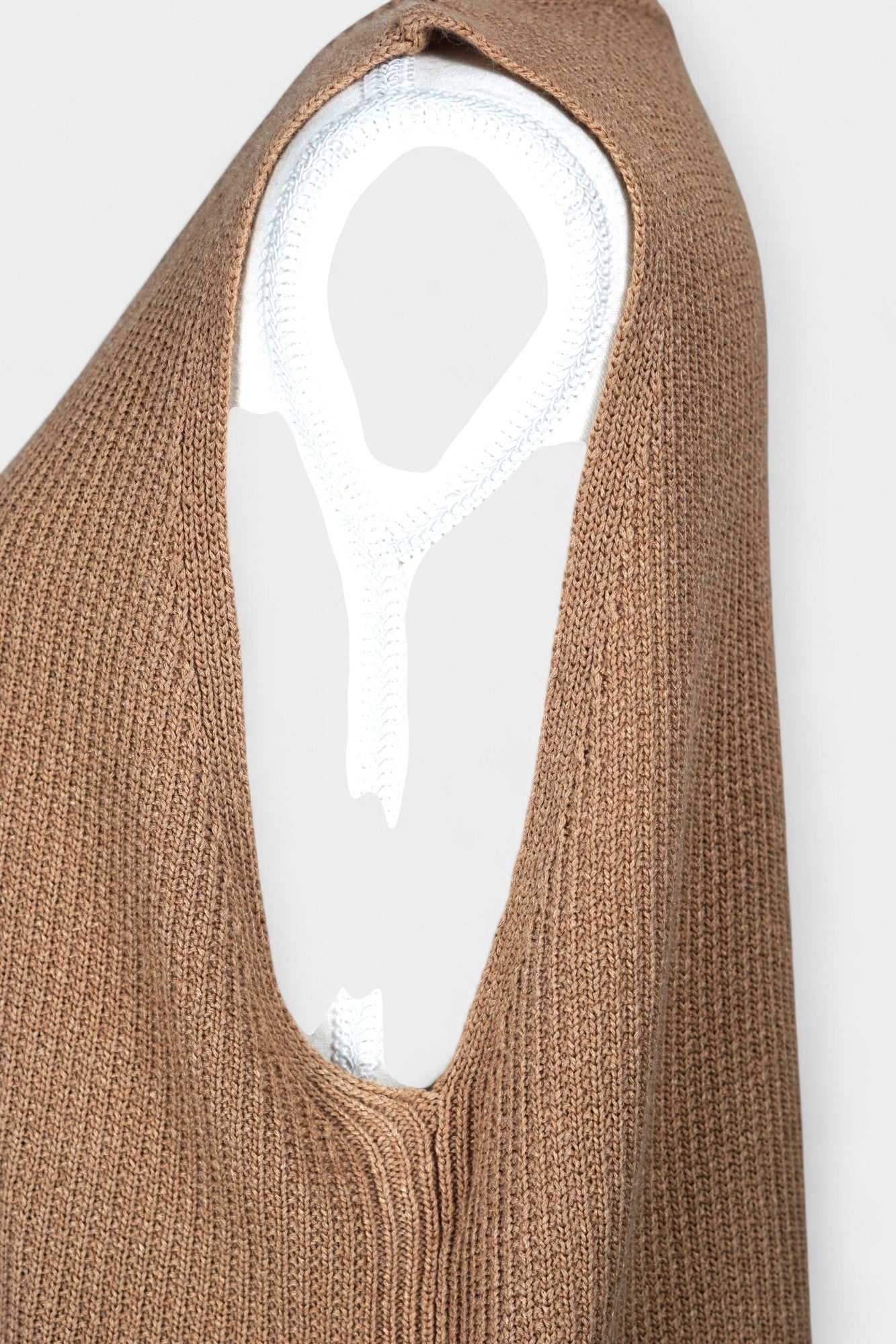 Knitted Tussah Silk Vest | Camel Brown