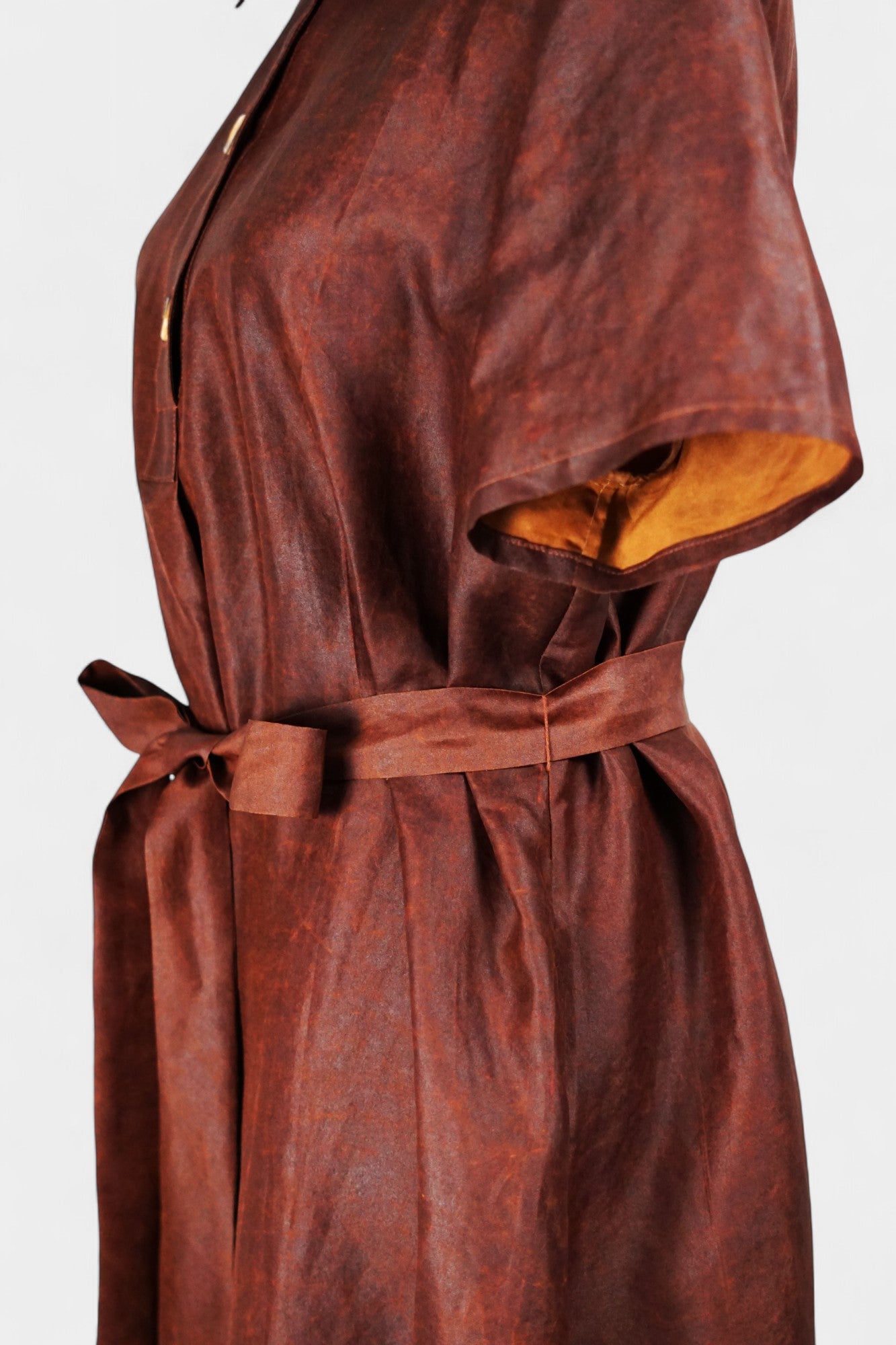 Gambiered Guangdong Gauze Silk Dress | Red-Brown Short Sleeve