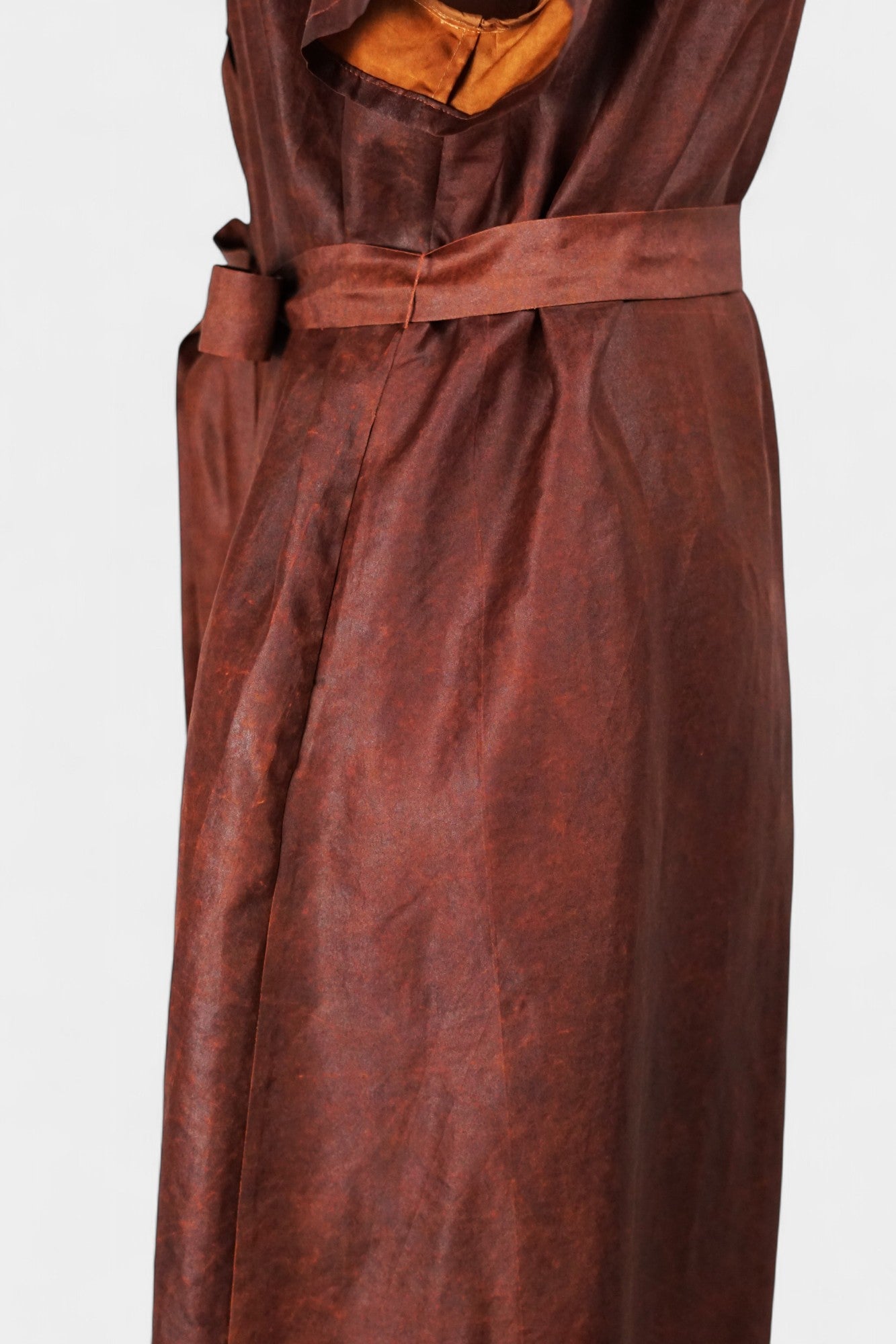 Gambiered Guangdong Gauze Silk Dress | Red-Brown Short Sleeve