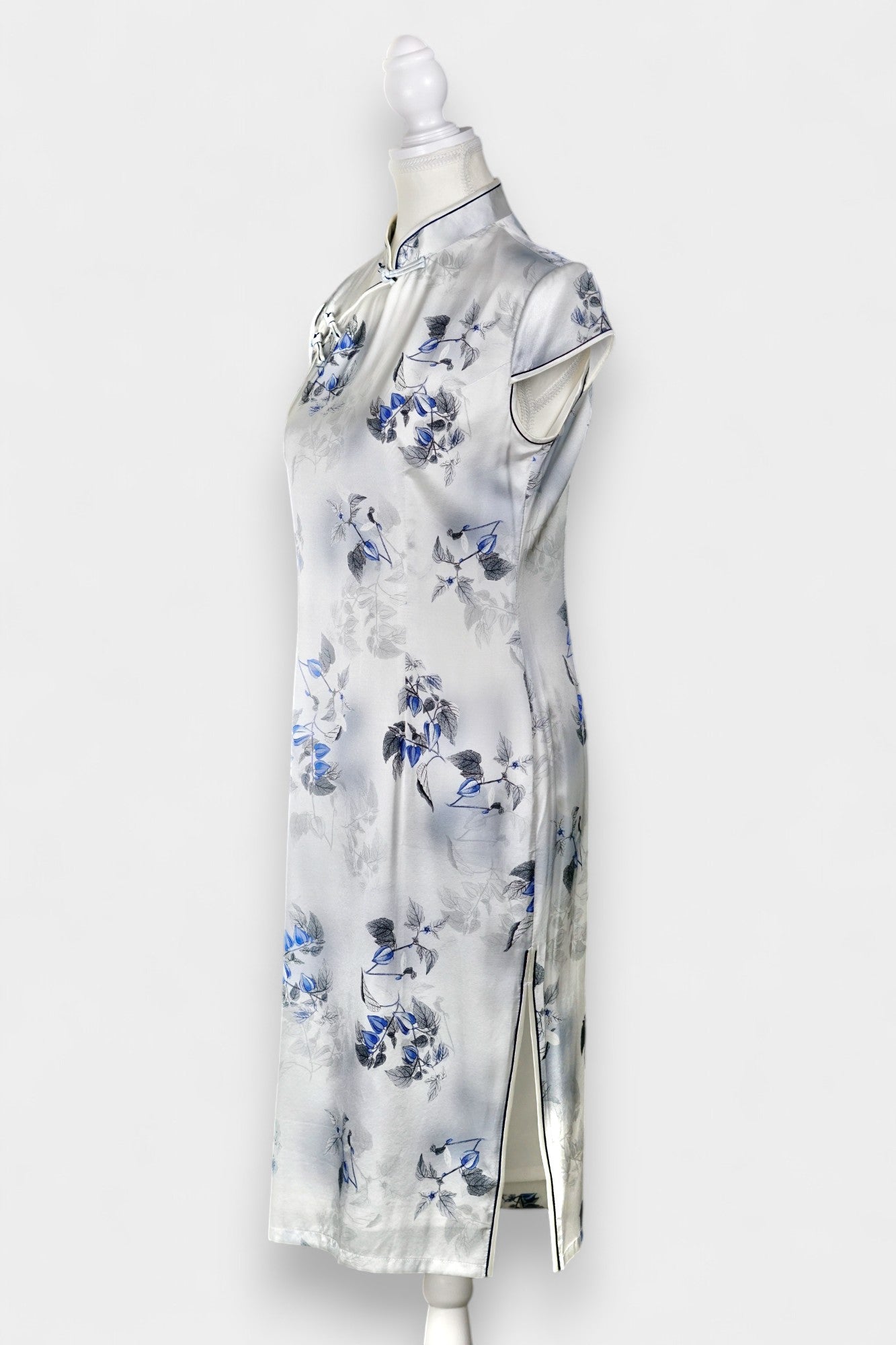 Traditional Handcrafted Mulberry Silk Cheongsam Dress | Blue Floral Print
