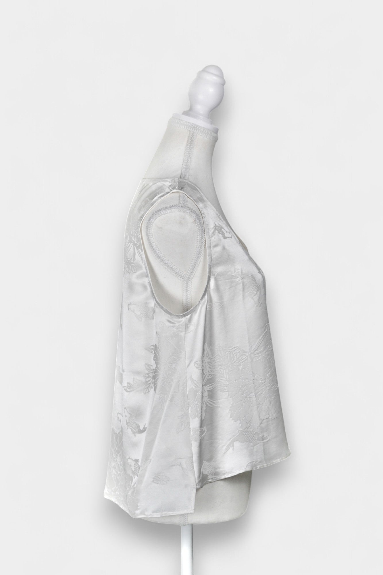 Handmade Mulberry Silk Jacquard Sleeveless Top | White