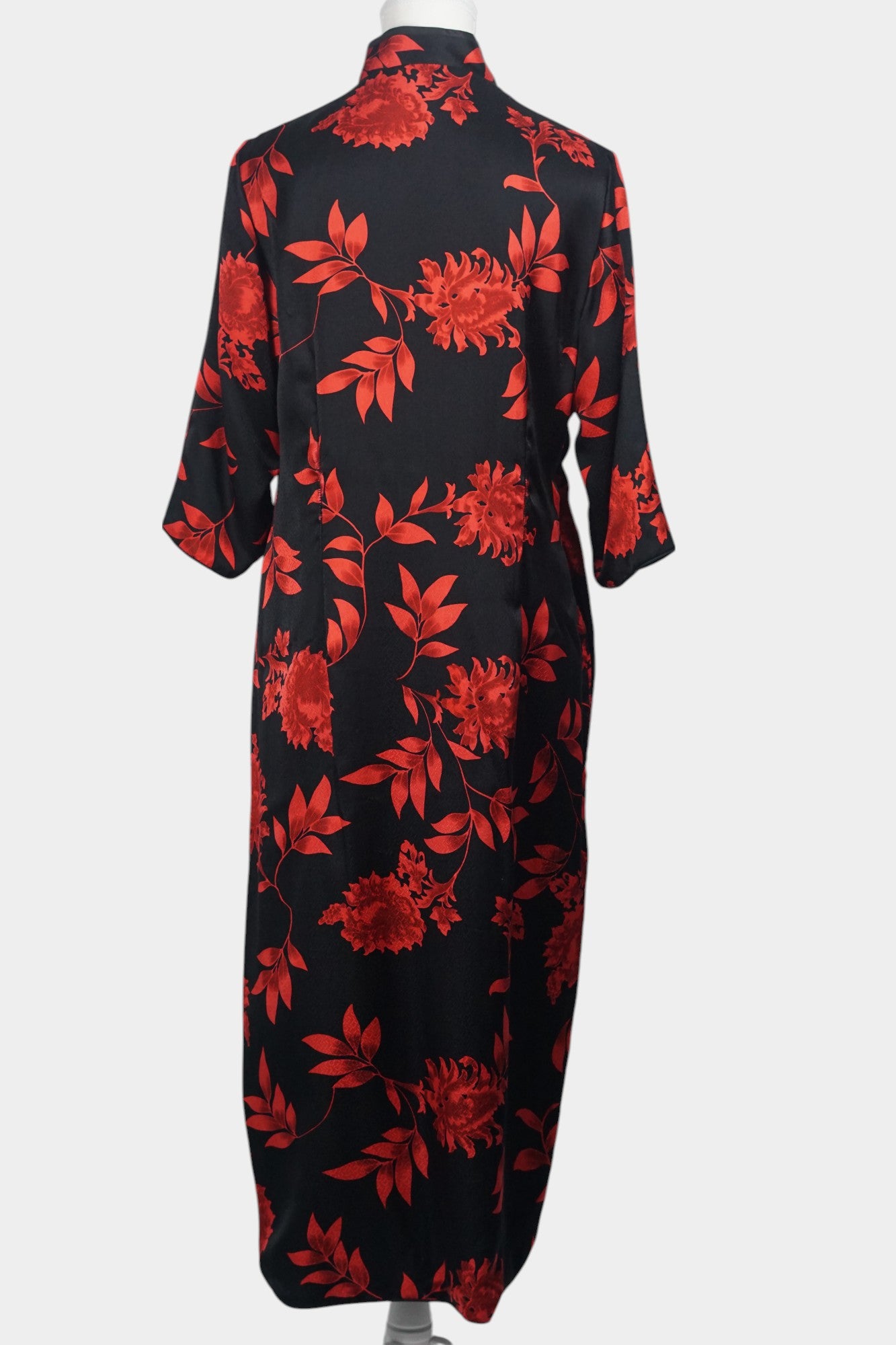 Handcrafted Song Dynasty Brocade Silk Cheongsam | Black & Red Floral Qipao Dress