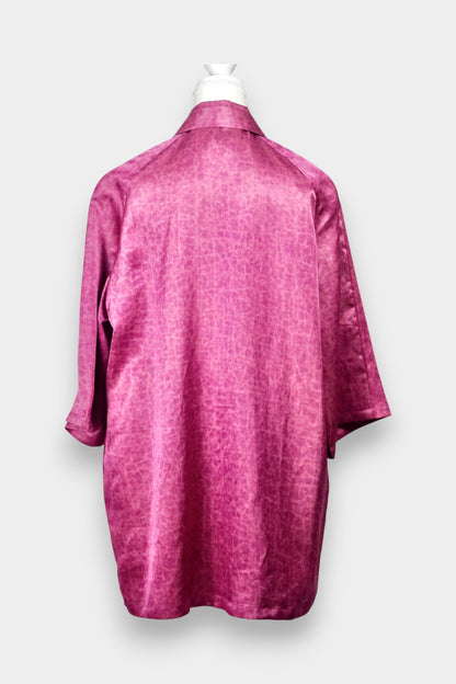 Mottled pink raspberry Gambiered Guangdong Gauze silk coat with tie belt.