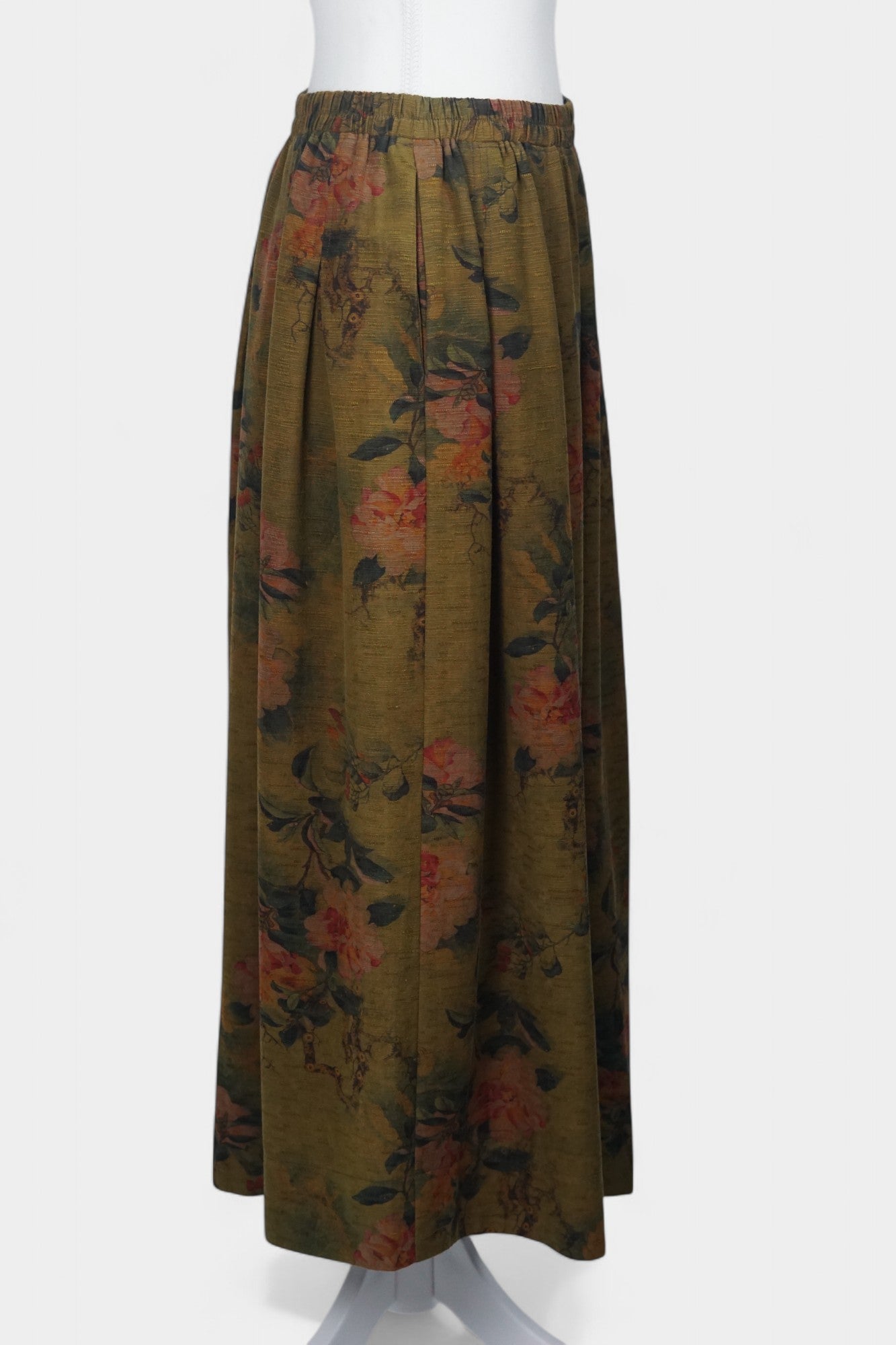 Gambiered Canton Gauze silk skirt featuring vintage floral print and elastic waistband.