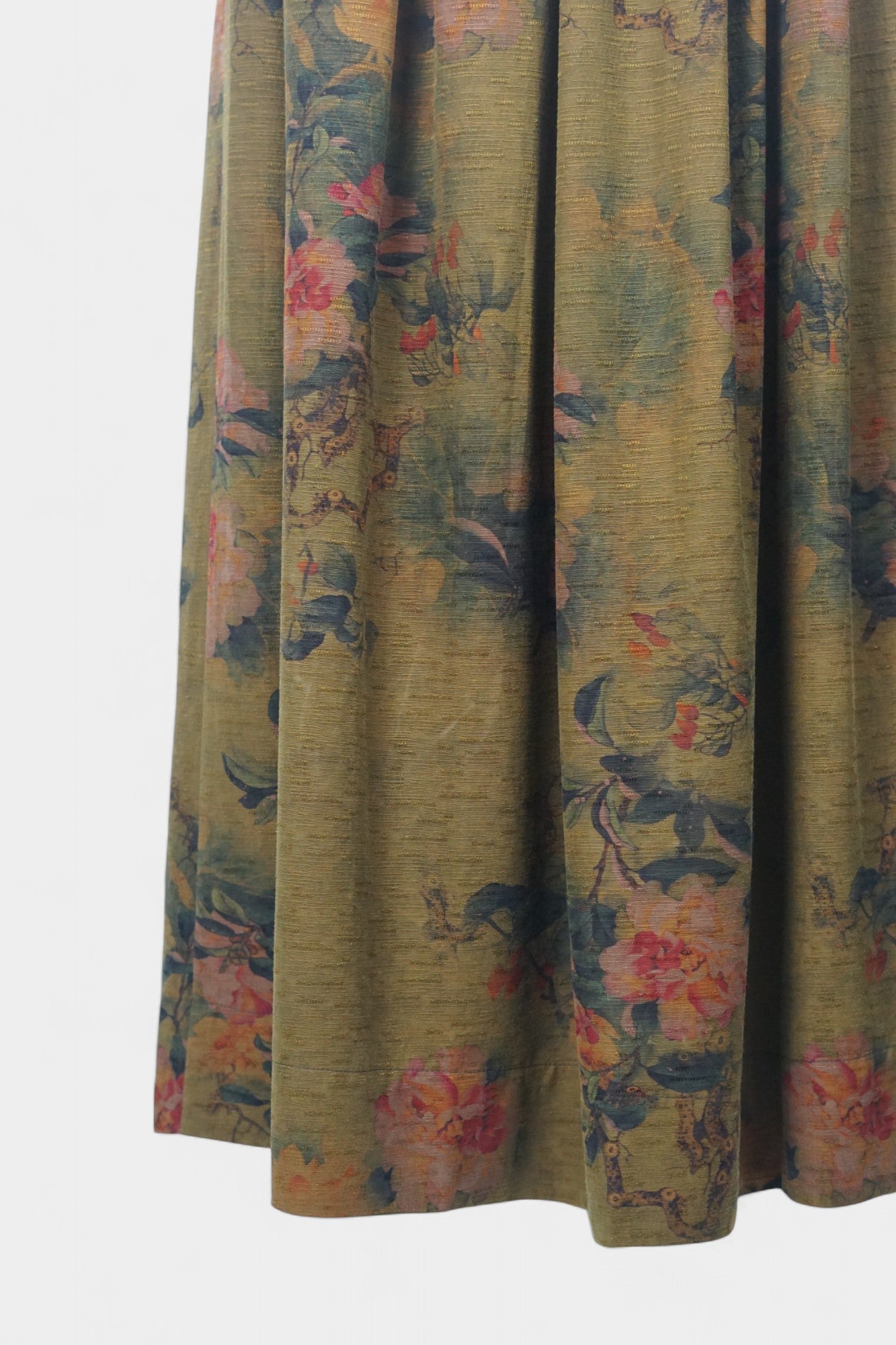 Gambiered Canton Gauze silk skirt featuring vintage floral print and elastic waistband.