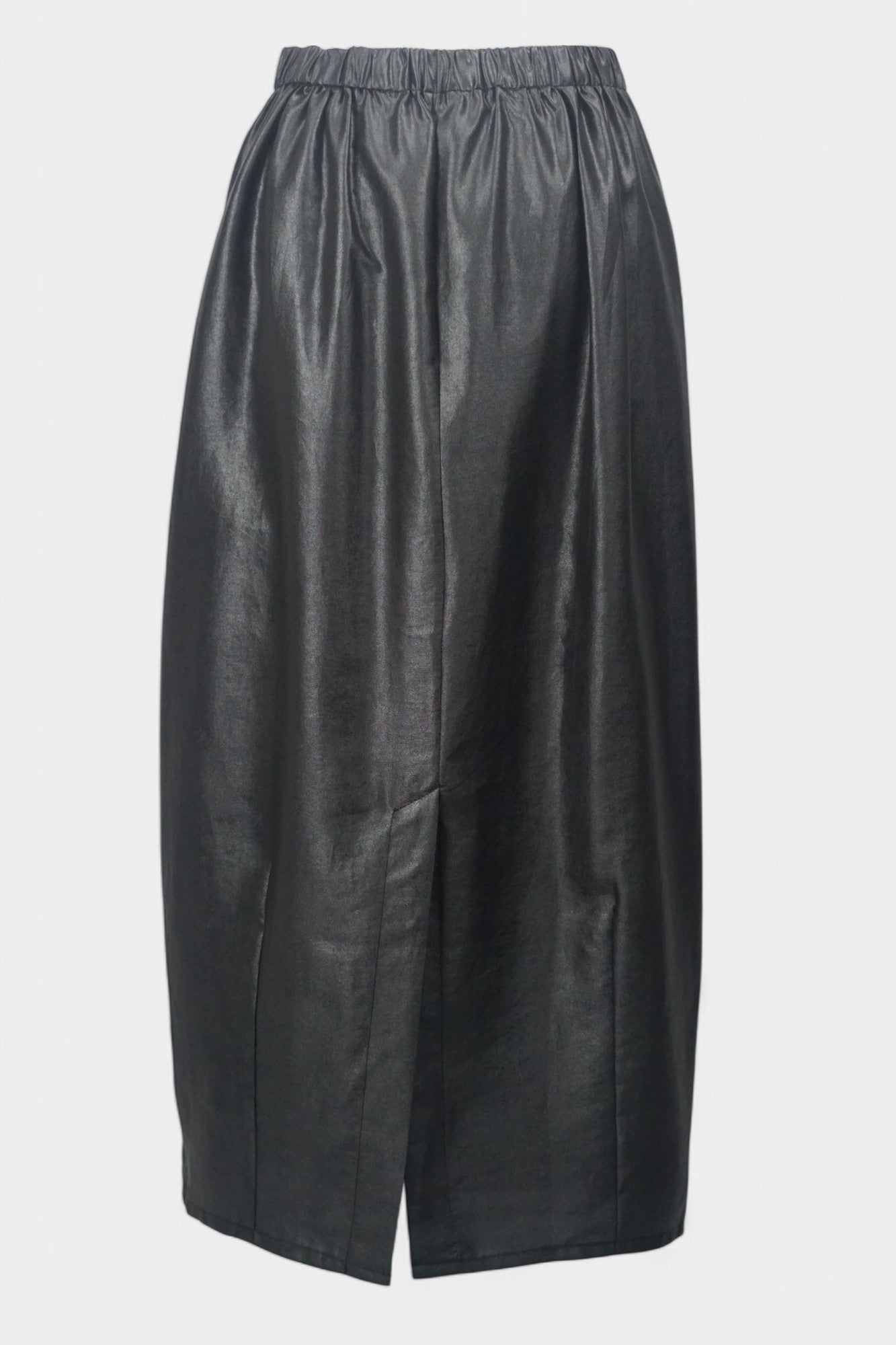 Black Xiangyun Sha silk skirt with elastic waistband and characteristic leather-like sheen
