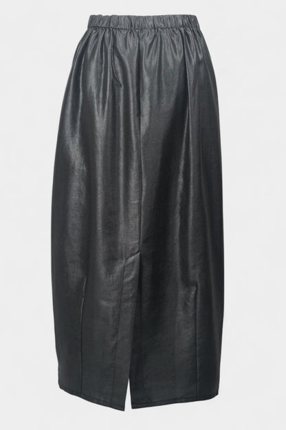 Black Xiangyun Sha silk skirt with elastic waistband and characteristic leather-like sheen
