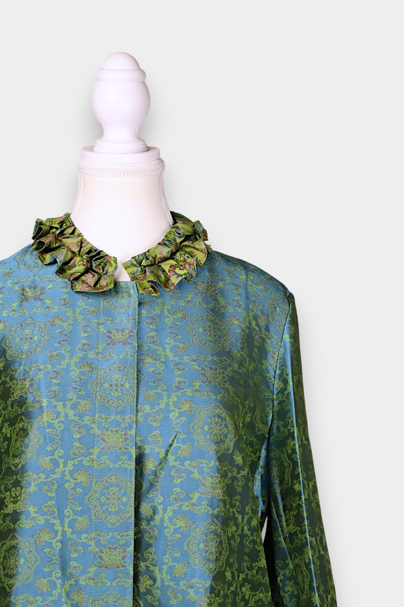 Song Dynasty Brocade Silk Petal-Collar Shirt