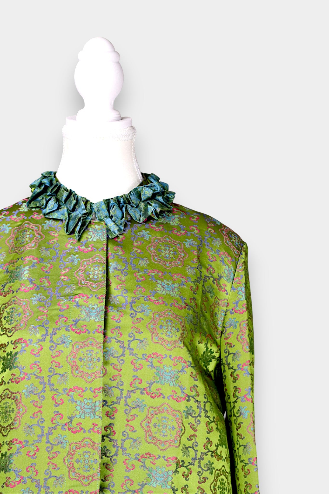 Song Dynasty Brocade Silk Petal-Collar Shirt