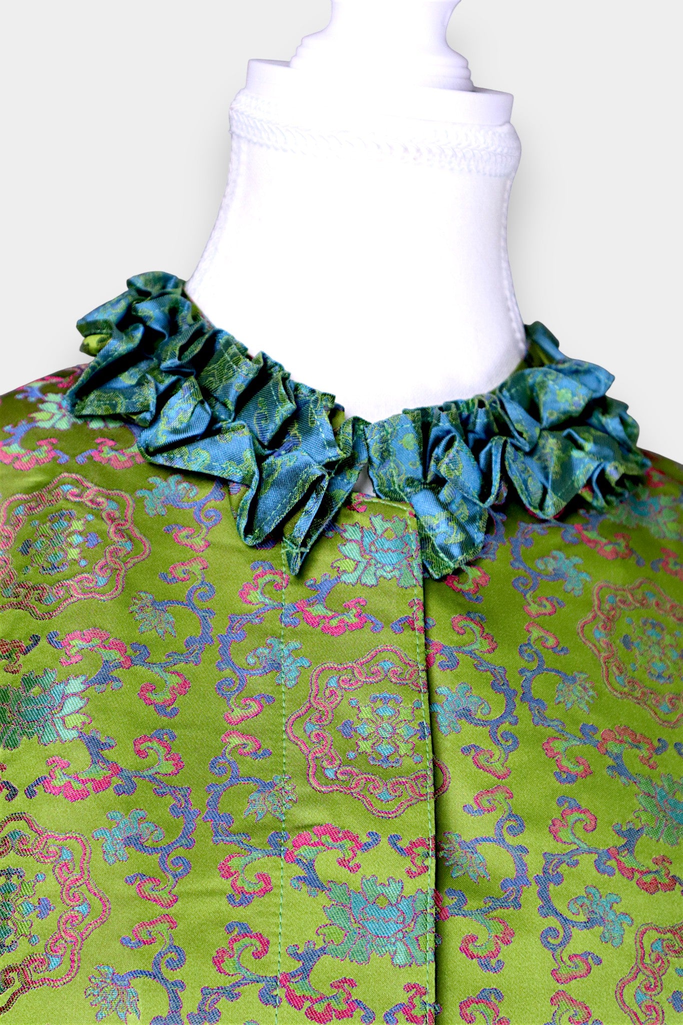 Song Dynasty Brocade Silk Petal-Collar Shirt