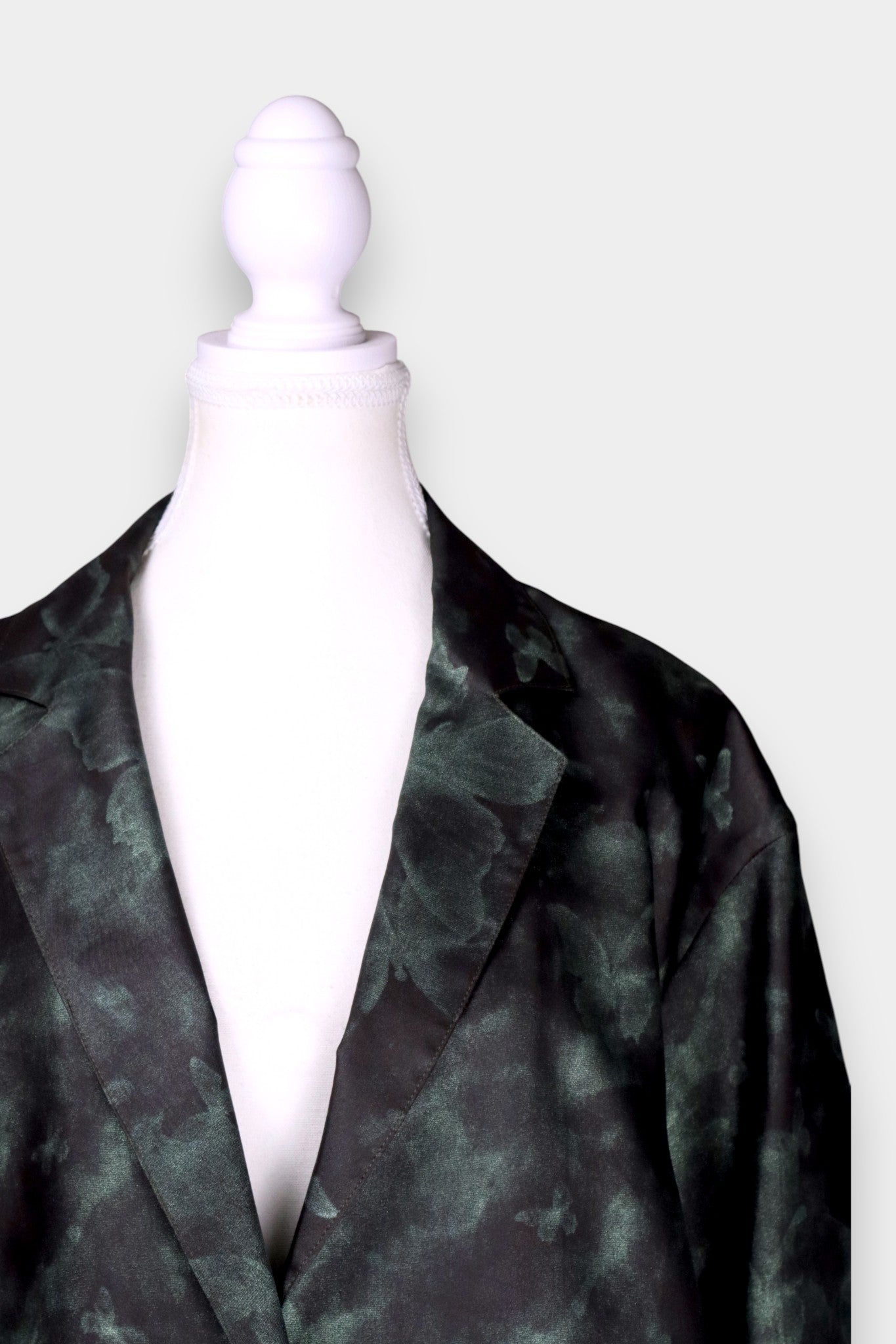 Gambiered Guangdong Gauze Silk Butterfly-Pattern Blazer