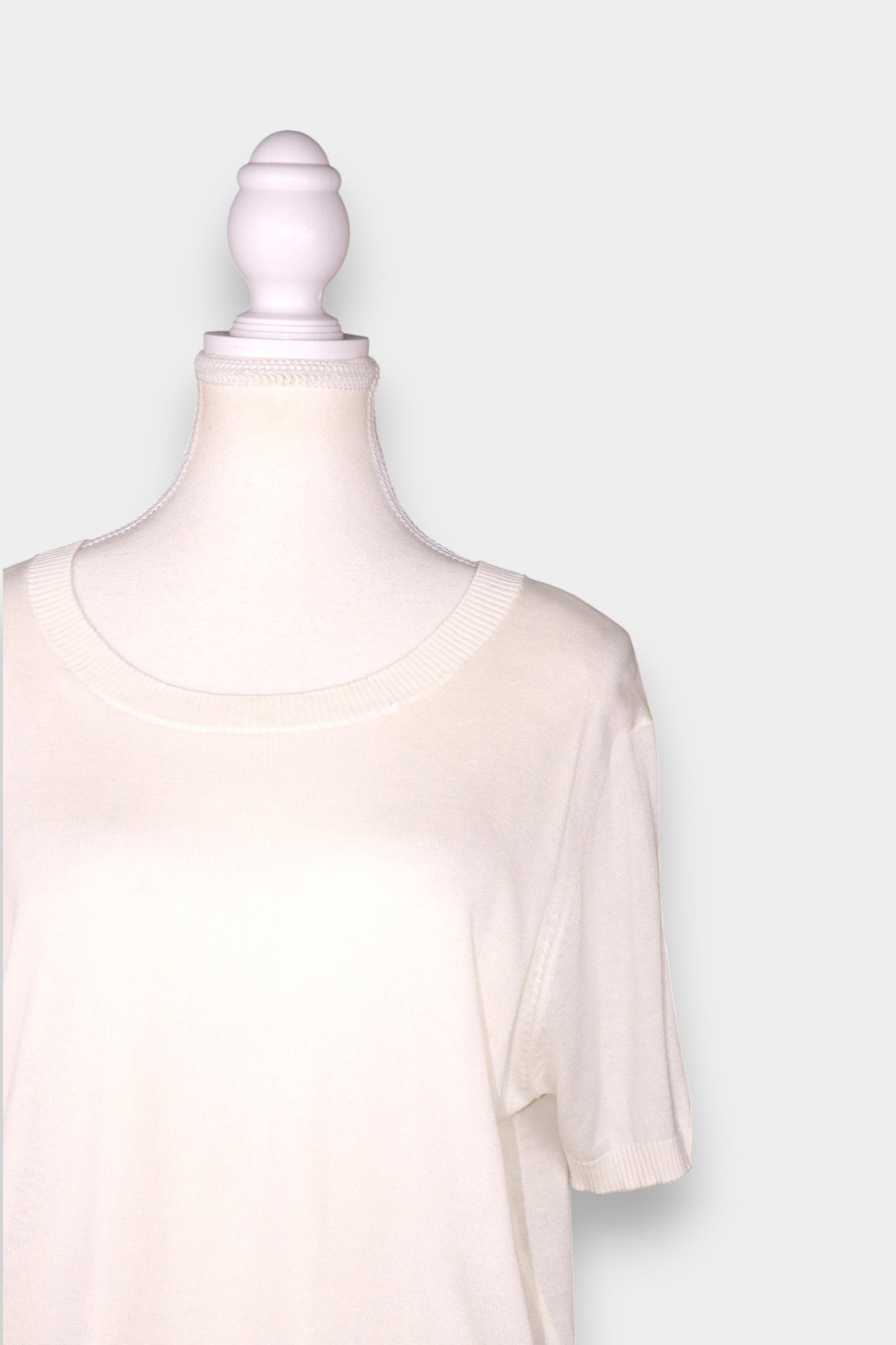 Mulberry Silk Knit Short-Sleeve Blouse