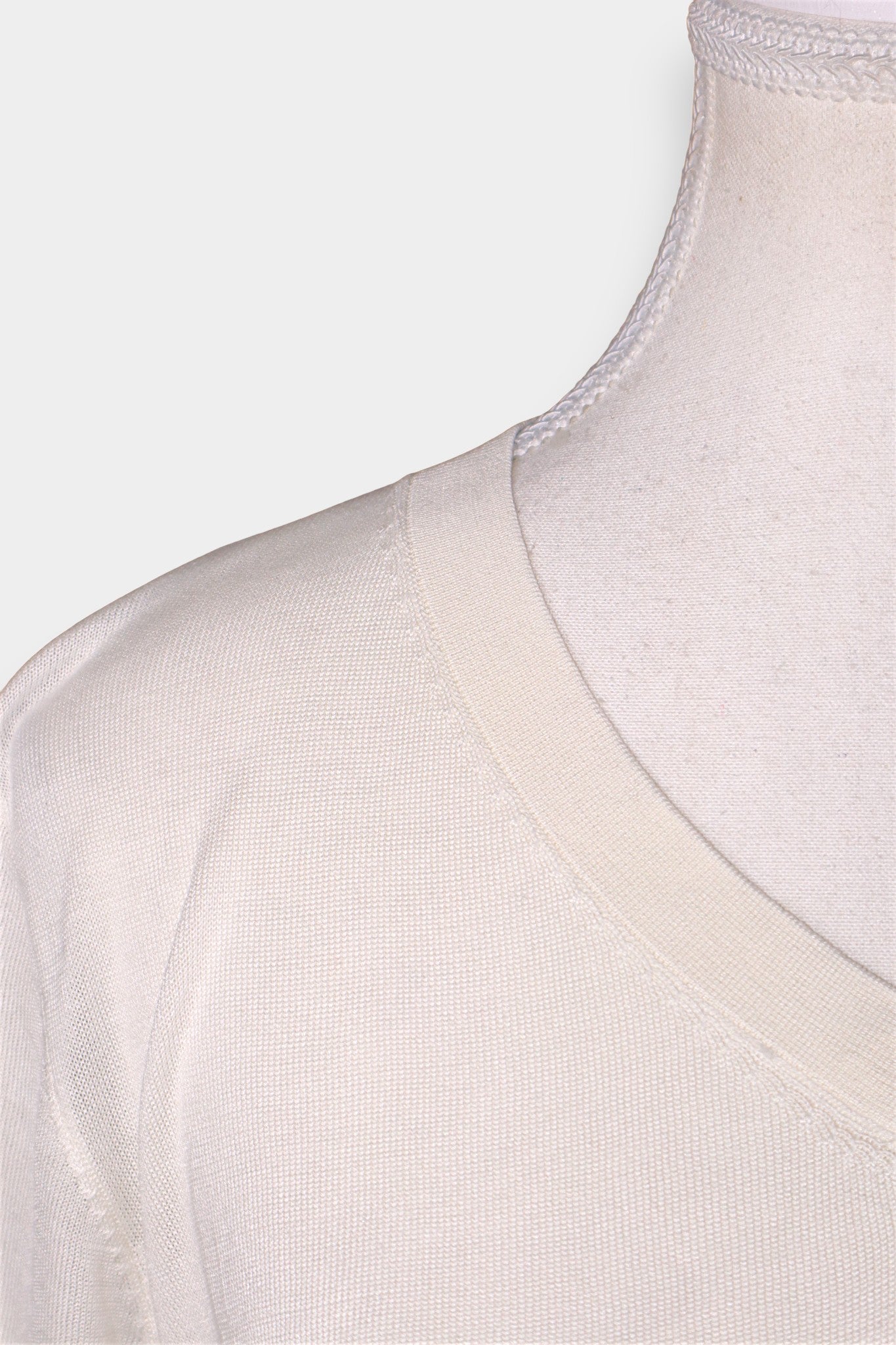 Mulberry Silk Knit V-Neck Short Sleeve Blouse