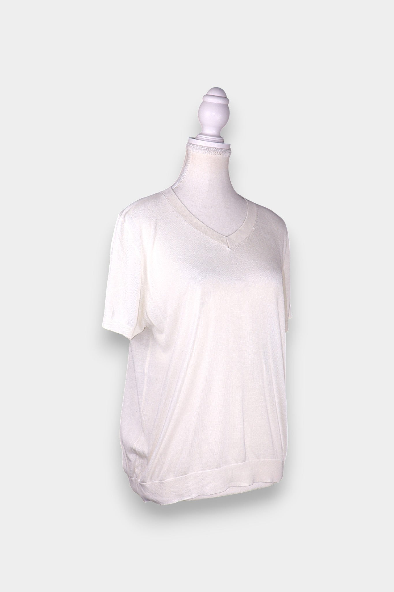 Mulberry Silk Knit V-Neck Short Sleeve Blouse