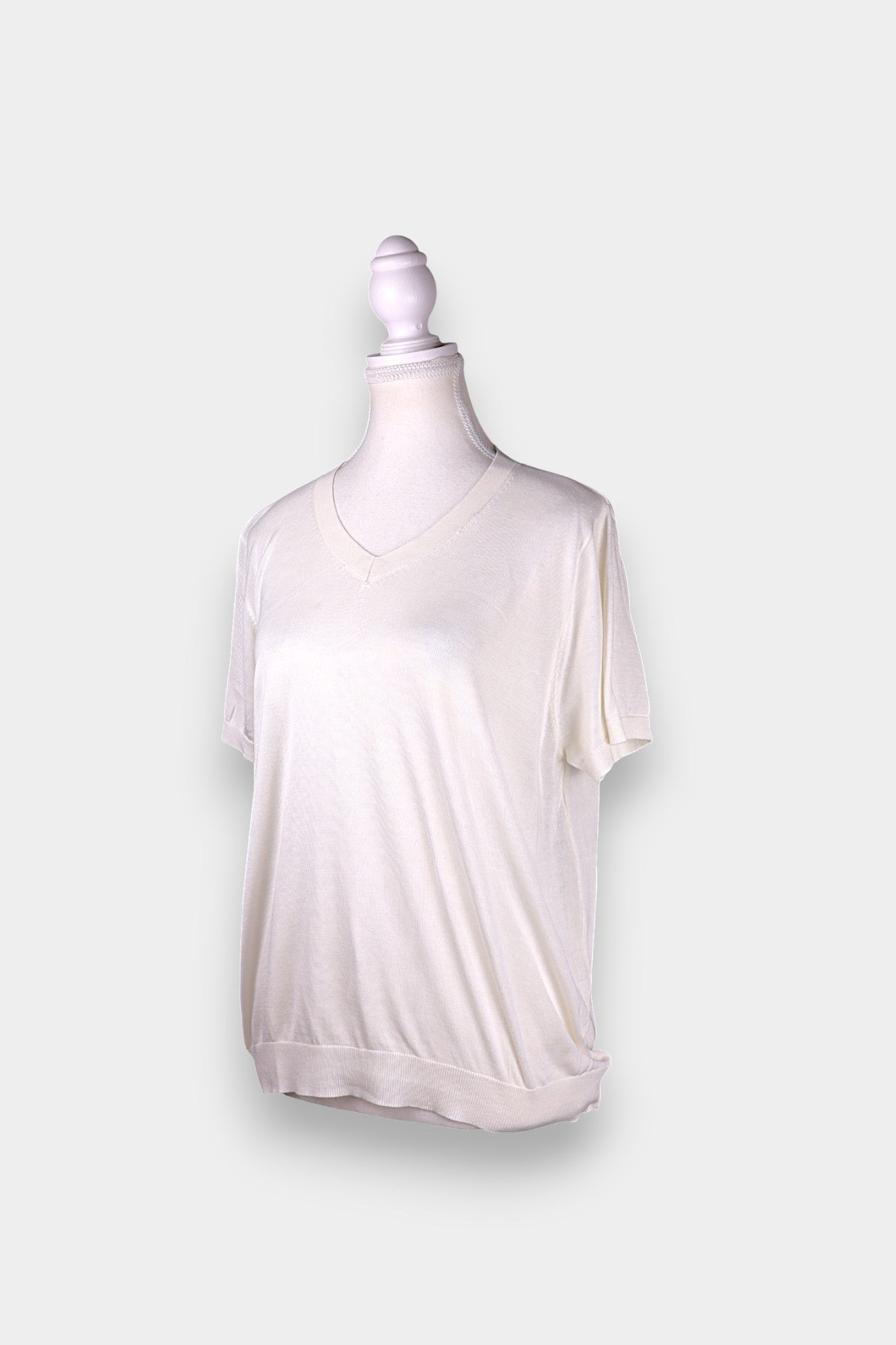 Mulberry Silk Knit V-Neck Short Sleeve Blouse