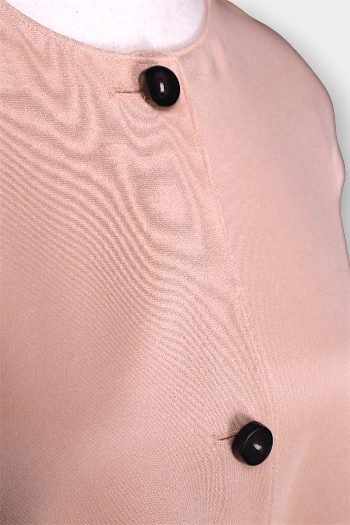 Mulberry-Silk-Cropped-Jacket-Baby-Pink-Round-Neck-button-details