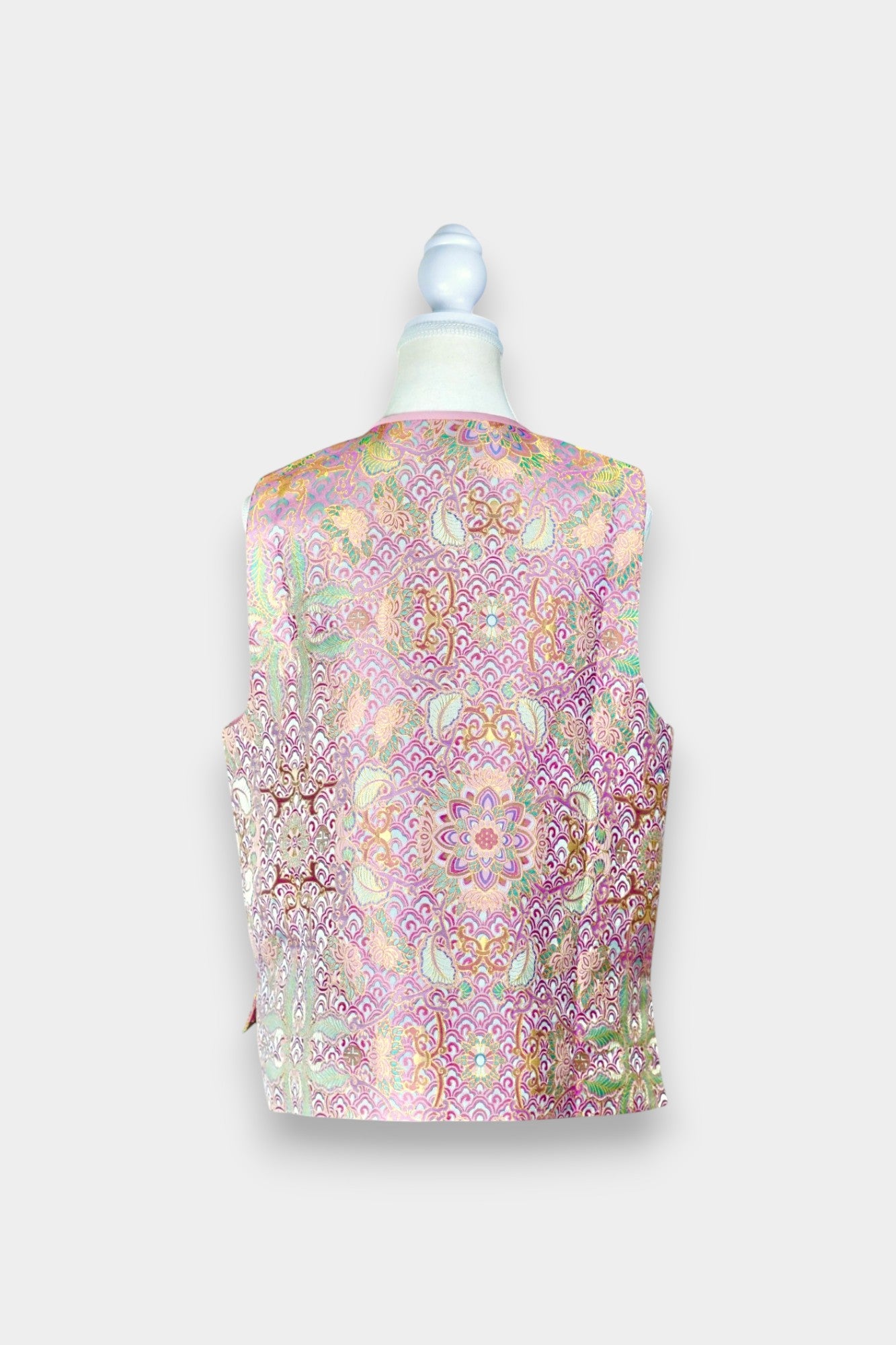 Elegant Song Brocade silk waistcoat in soft pink with exquisite jacquard detail