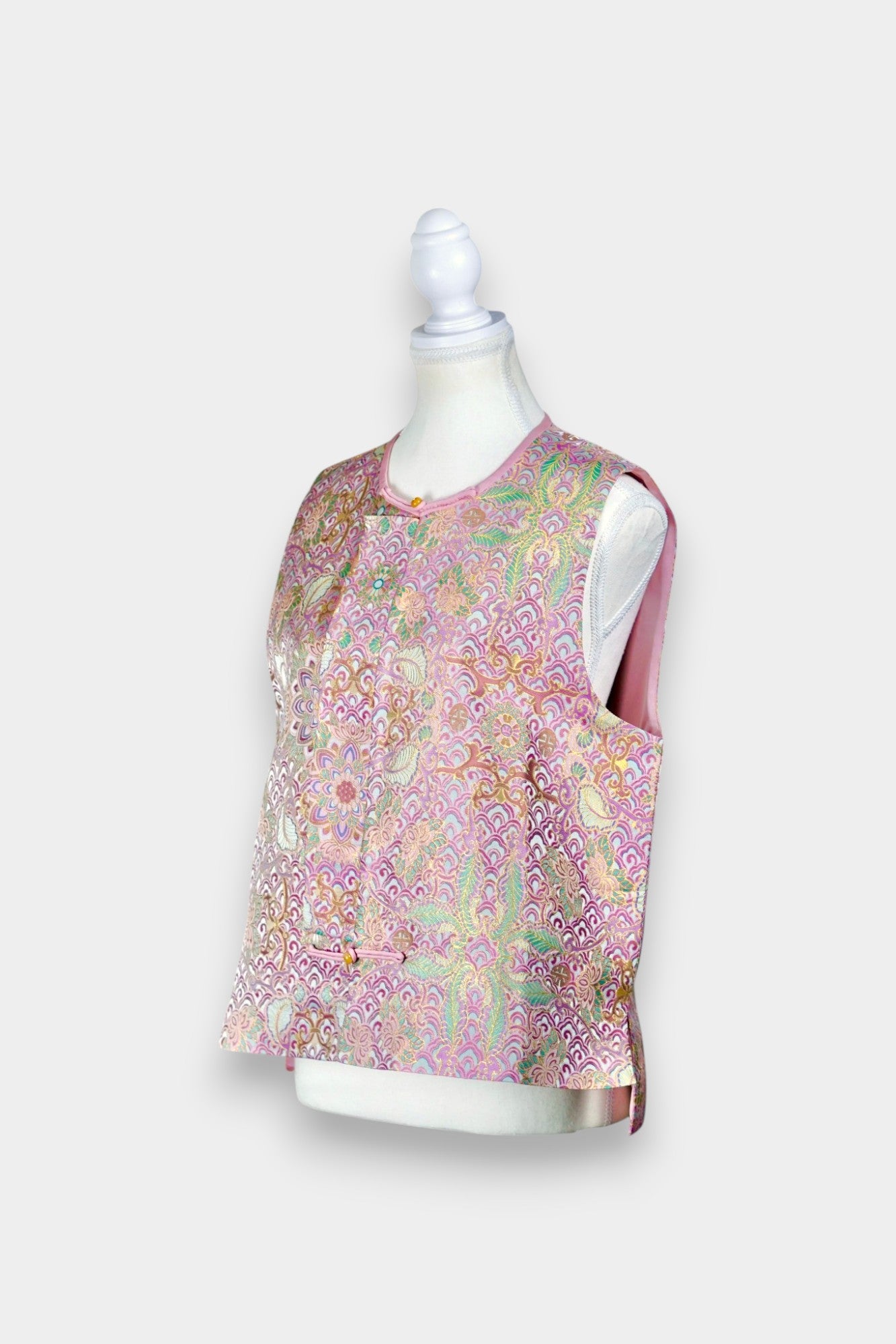 Elegant Song Brocade silk waistcoat in soft pink with exquisite jacquard detail